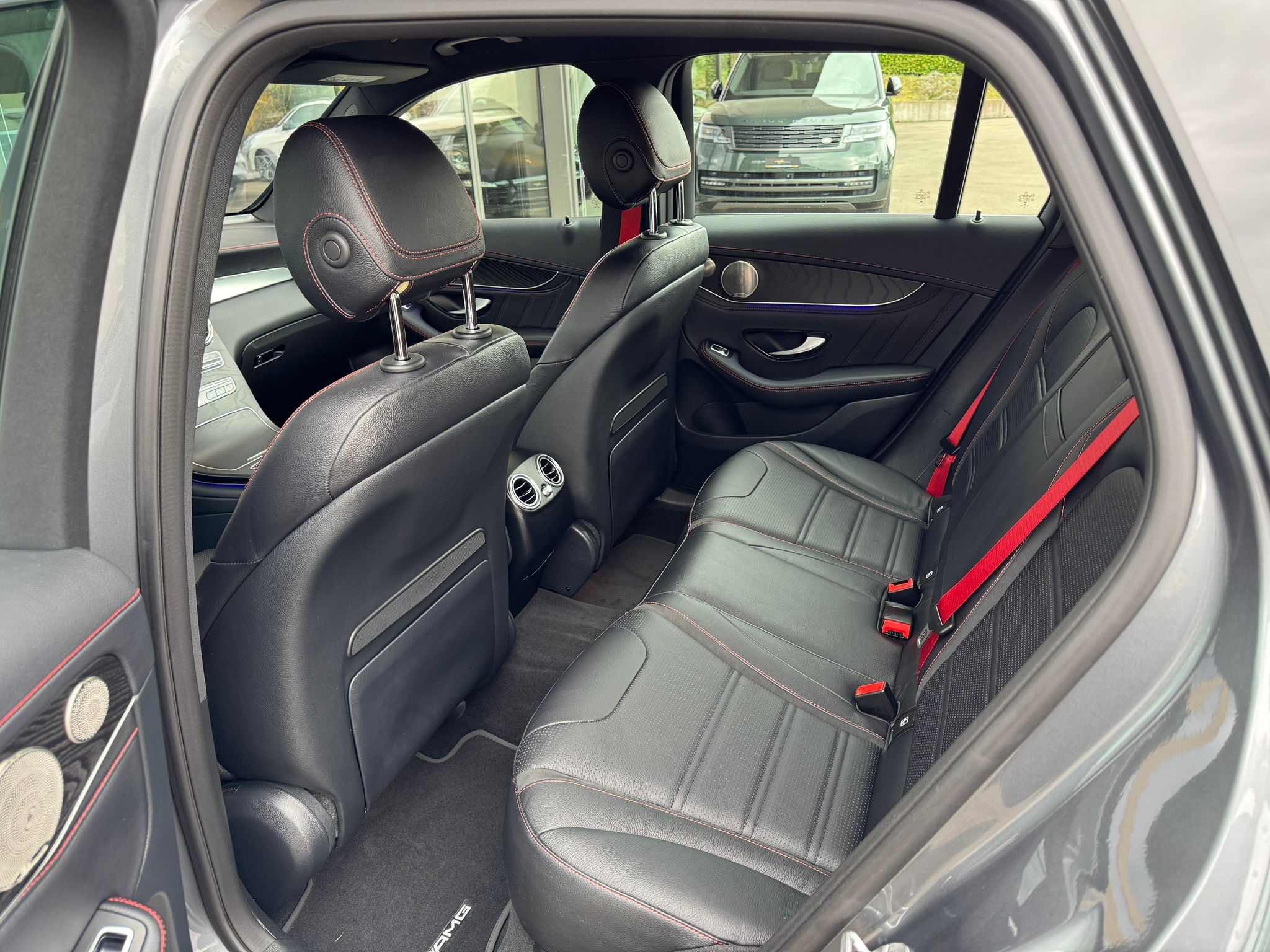 listing desktop thumbnail image 28