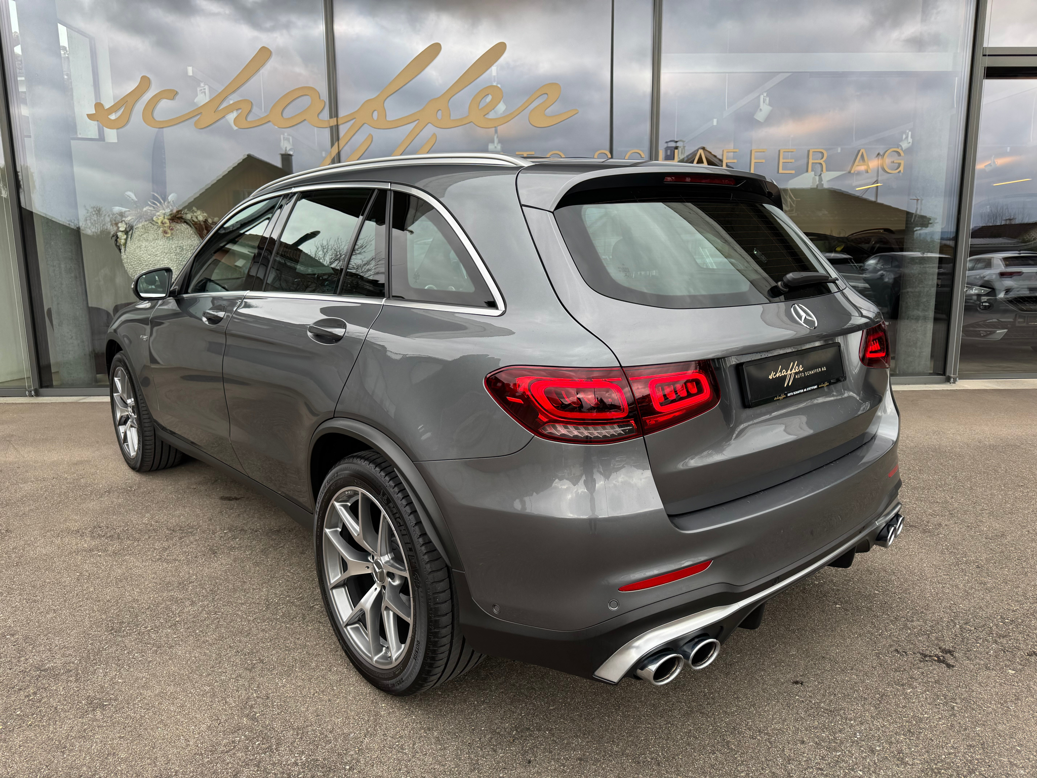 listing desktop thumbnail image 6