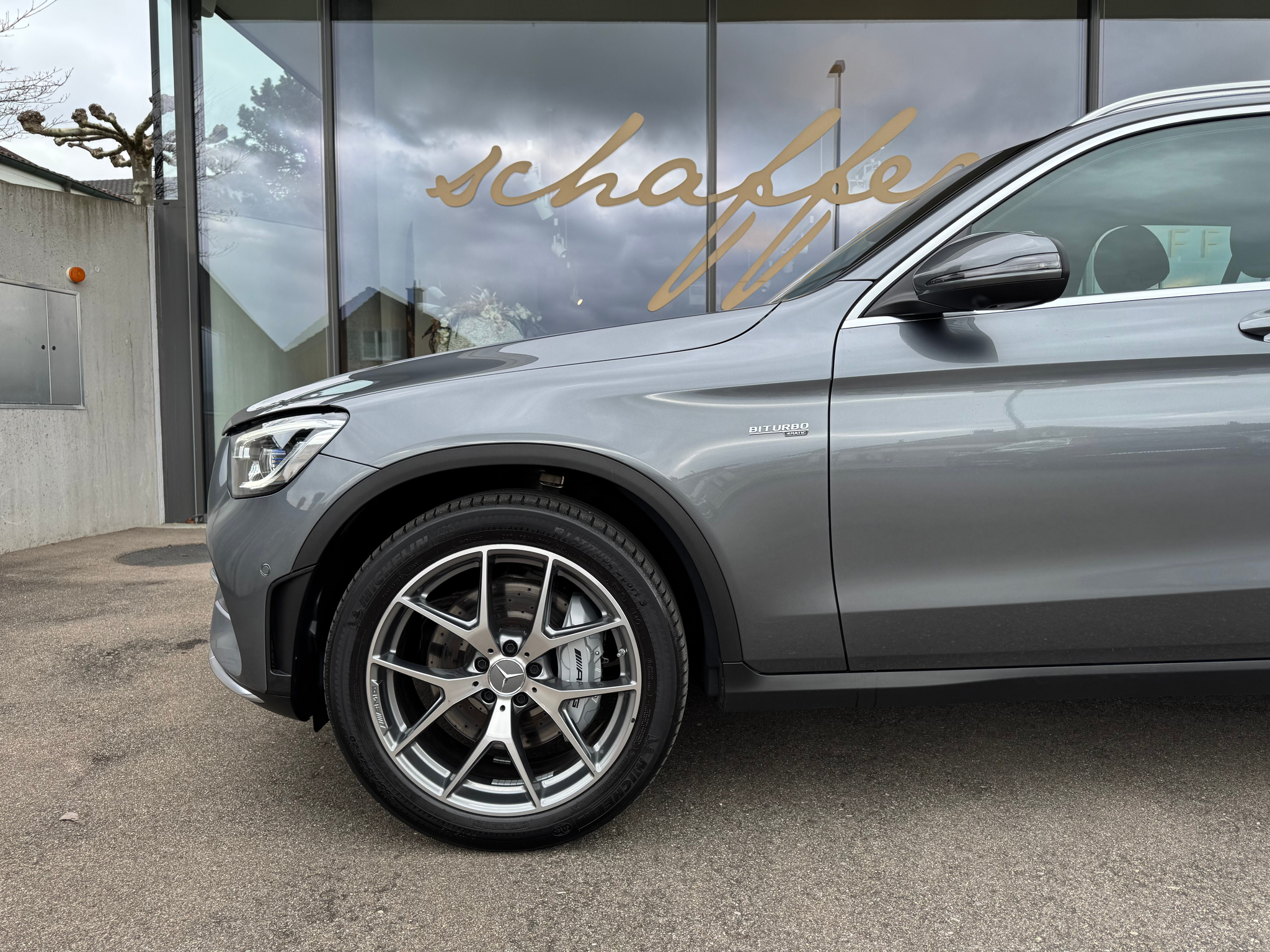 listing desktop thumbnail image 5