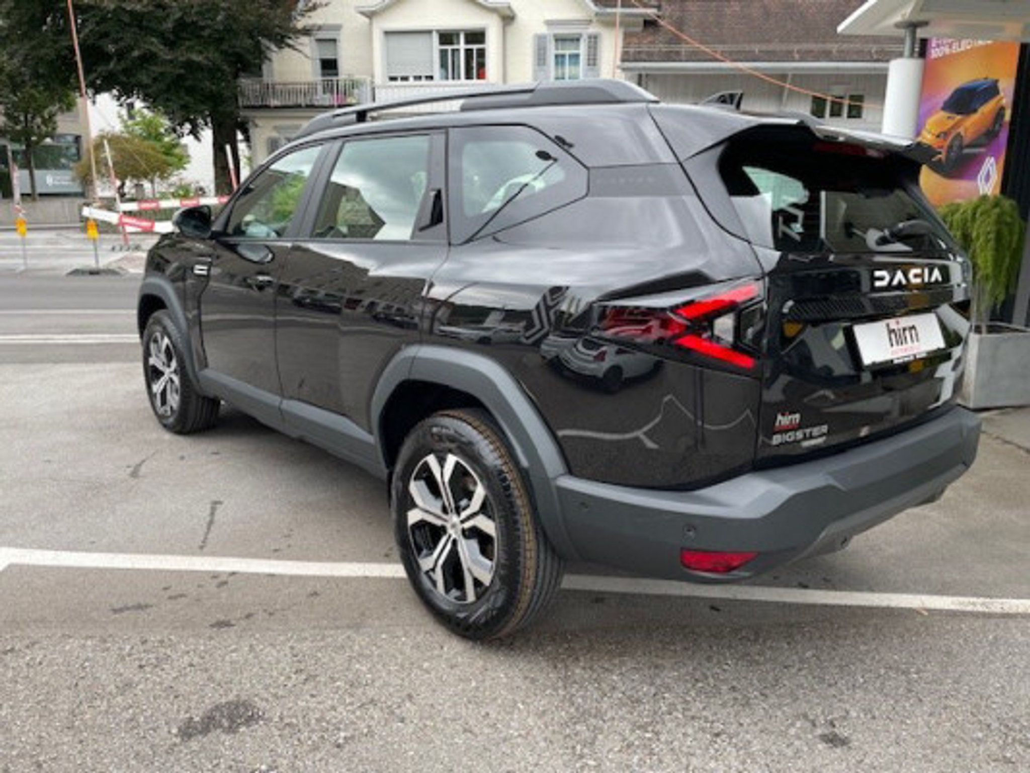 listing desktop thumbnail image 1