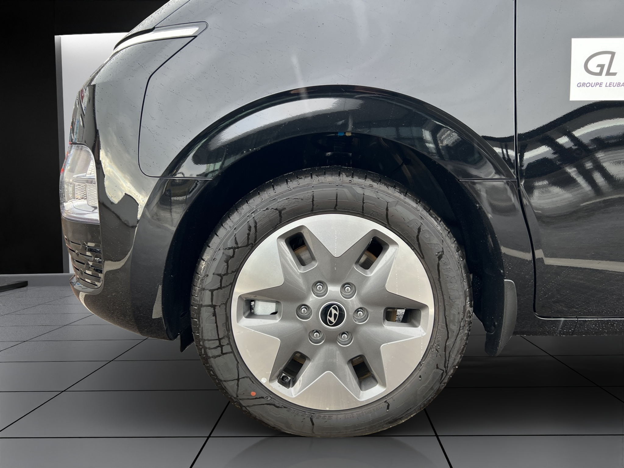 listing desktop thumbnail image 5