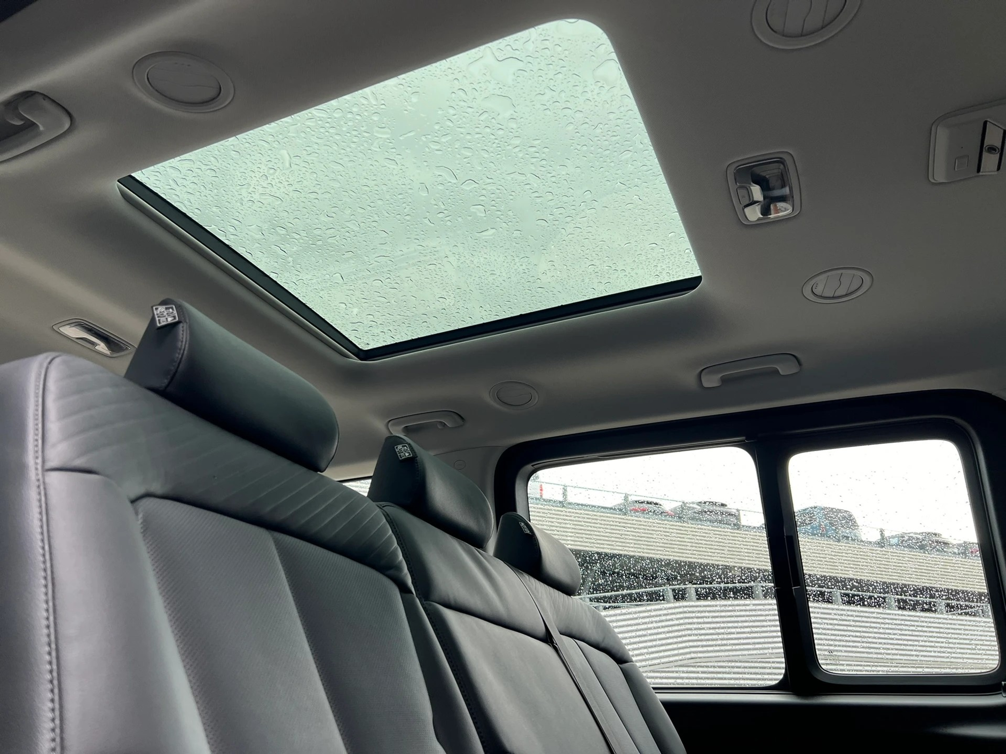 listing desktop thumbnail image 16