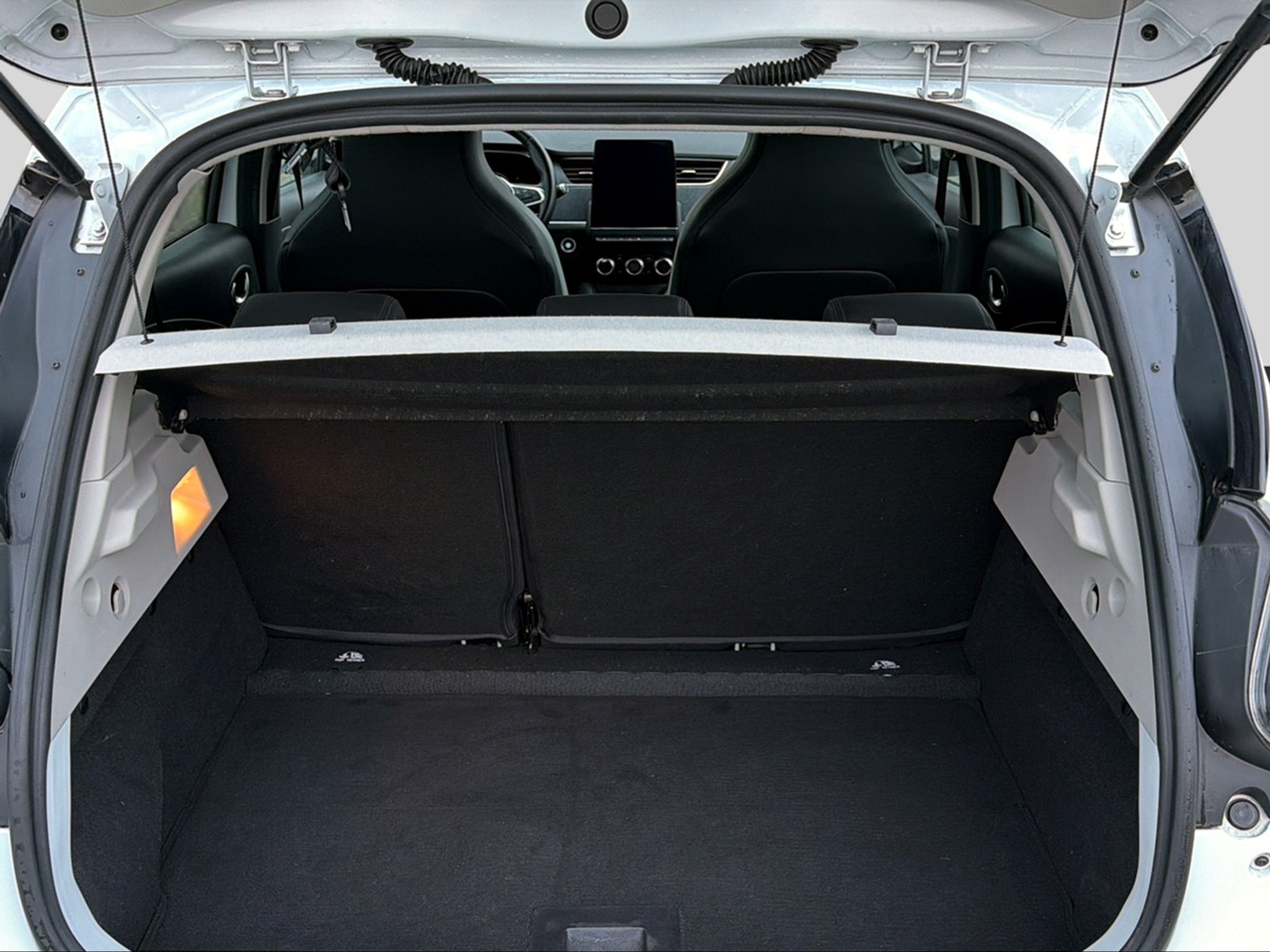 listing desktop thumbnail image 12