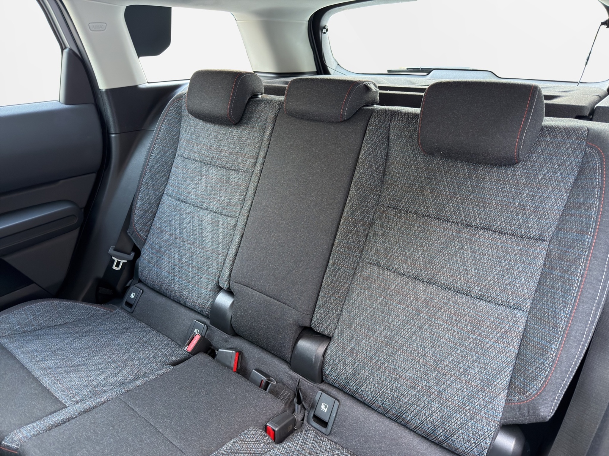 listing desktop thumbnail image 18