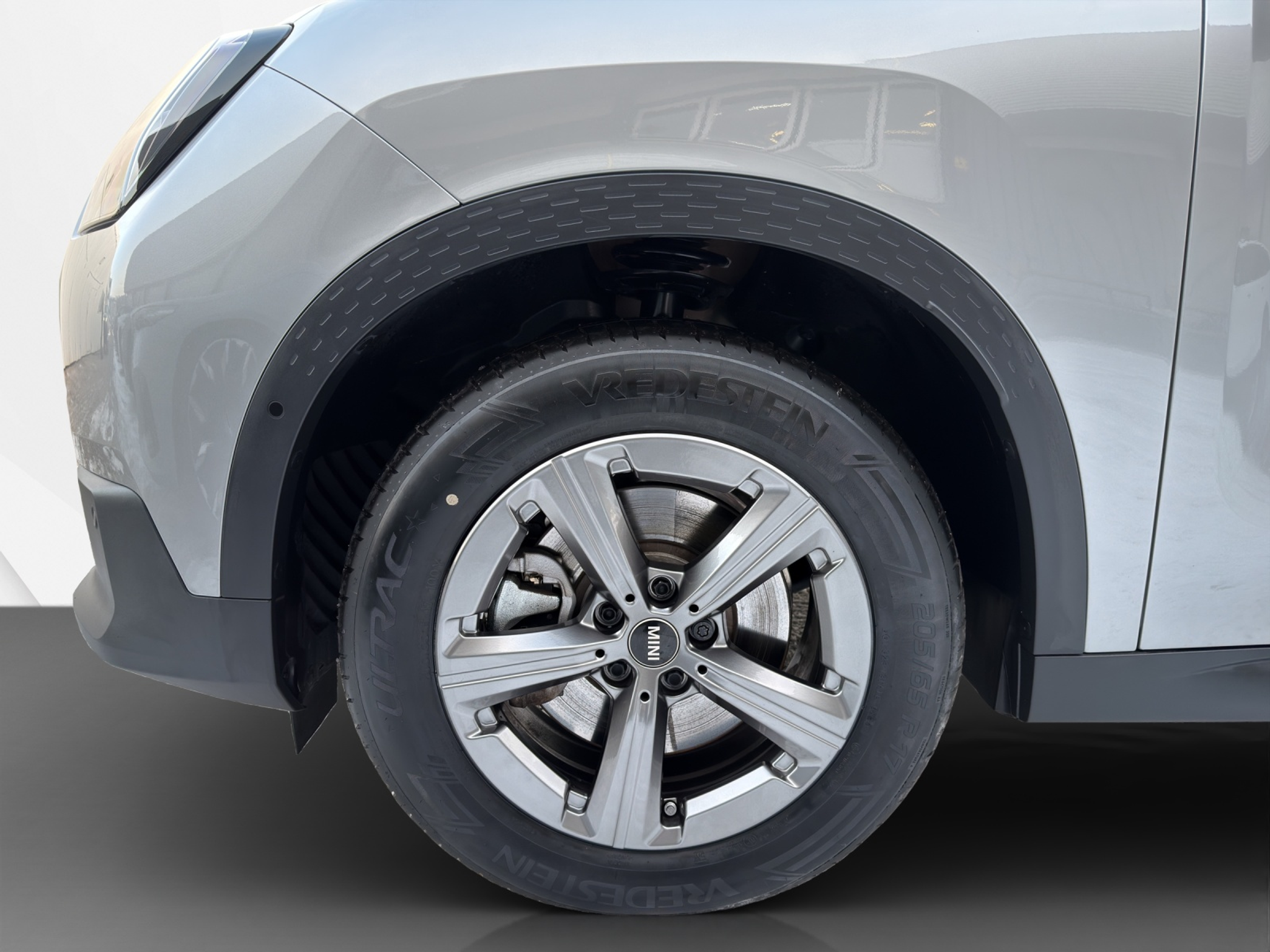 listing desktop thumbnail image 10