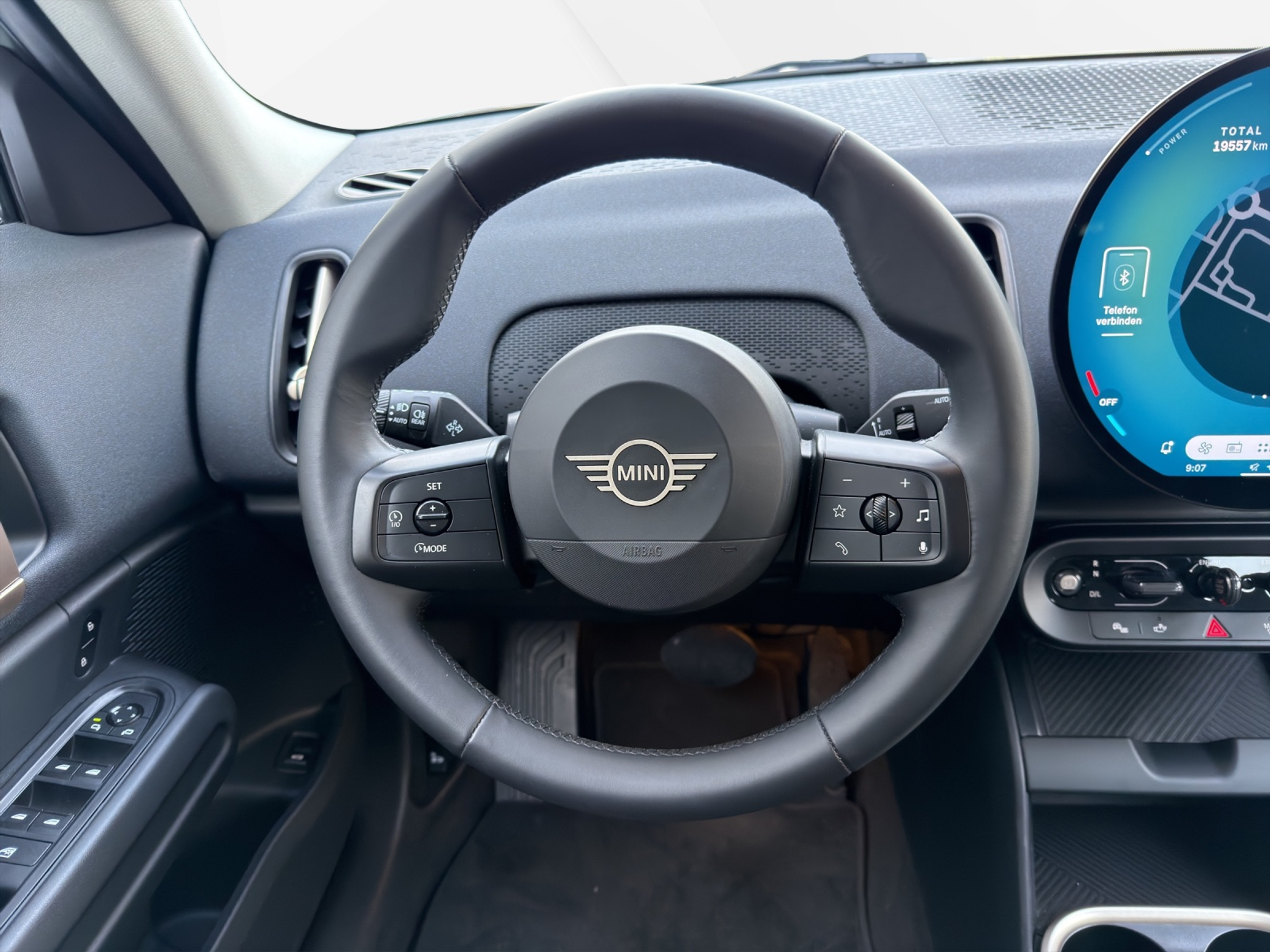 listing desktop thumbnail image 13