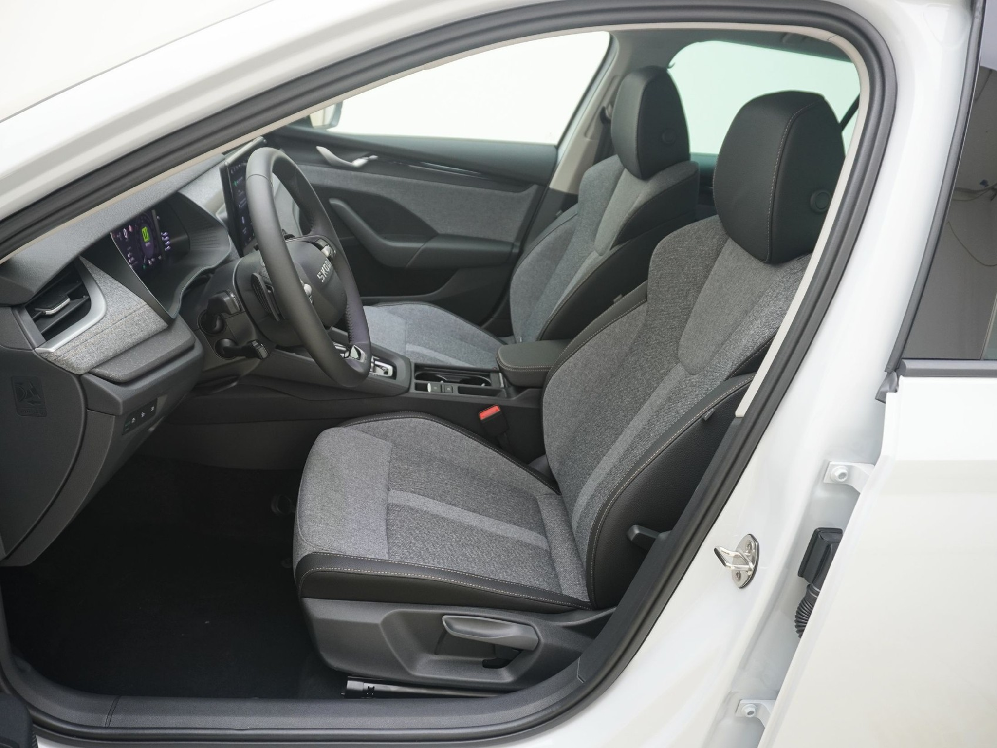 listing desktop thumbnail image 12