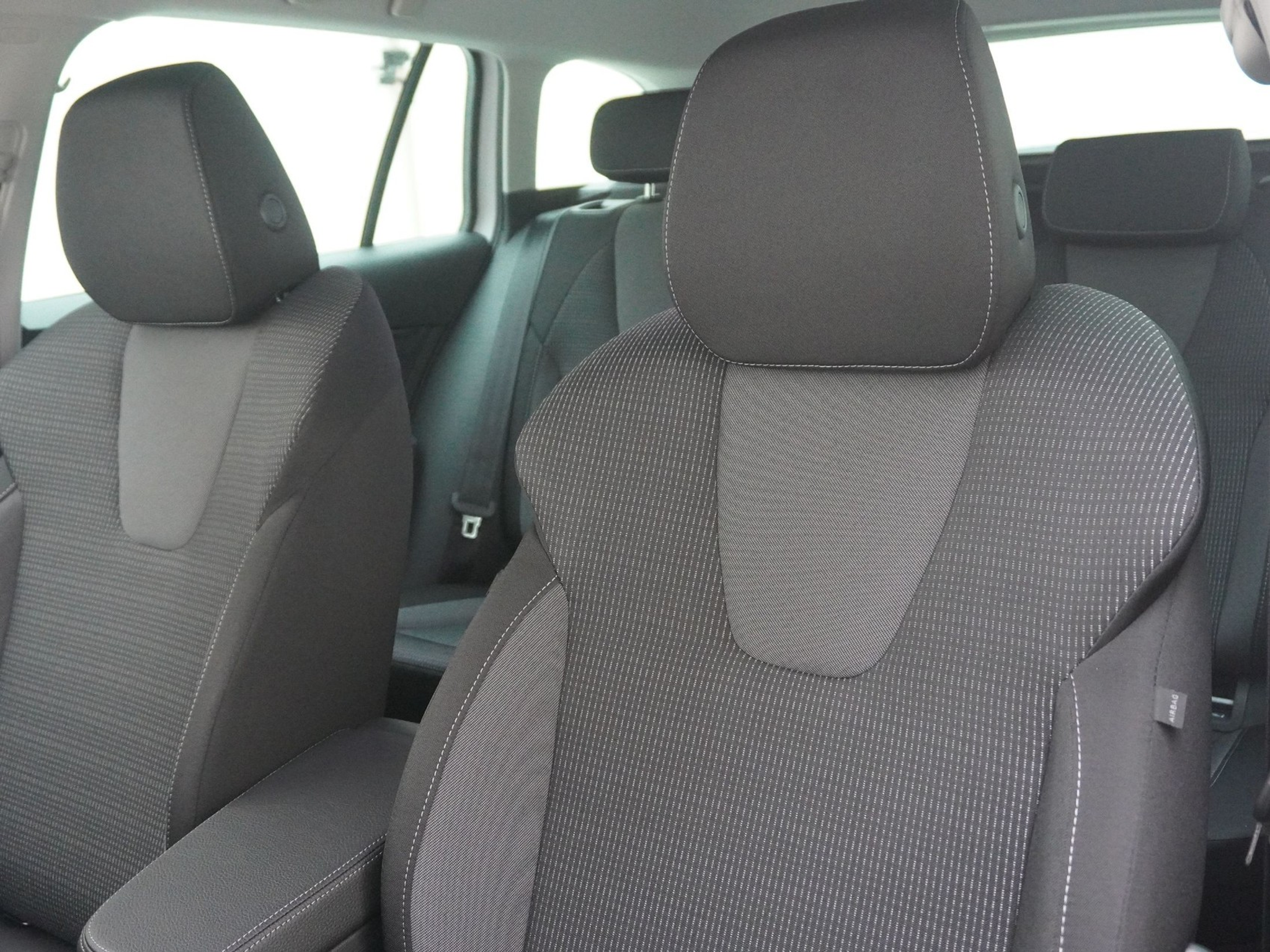 listing desktop thumbnail image 13