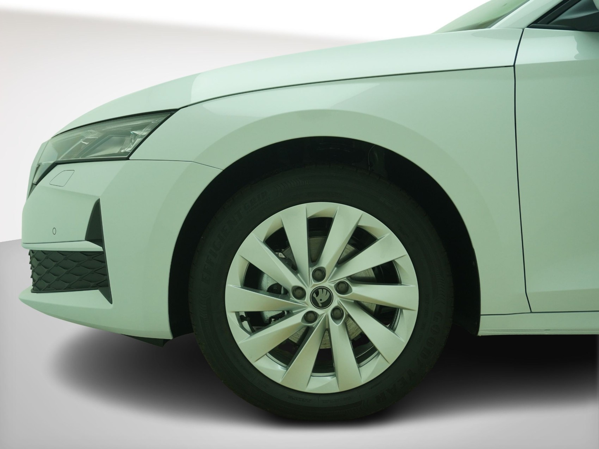 listing desktop thumbnail image 9