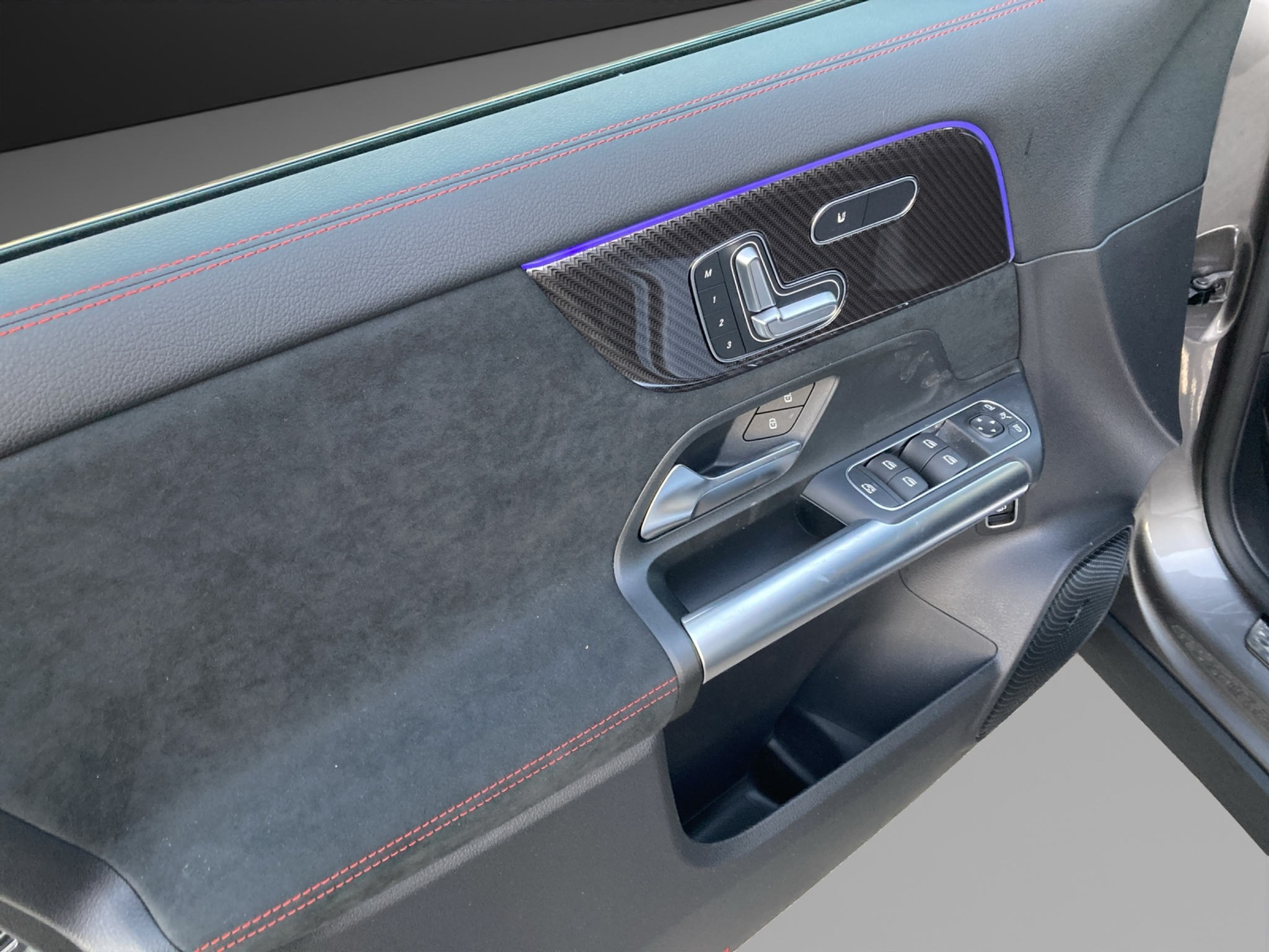 listing desktop thumbnail image 12