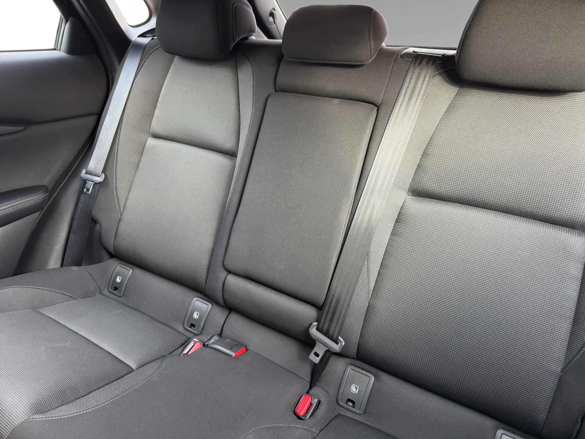 listing desktop thumbnail image 12