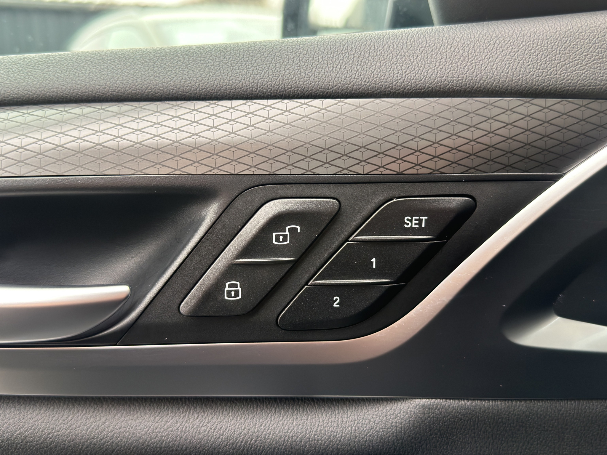 listing desktop thumbnail image 20