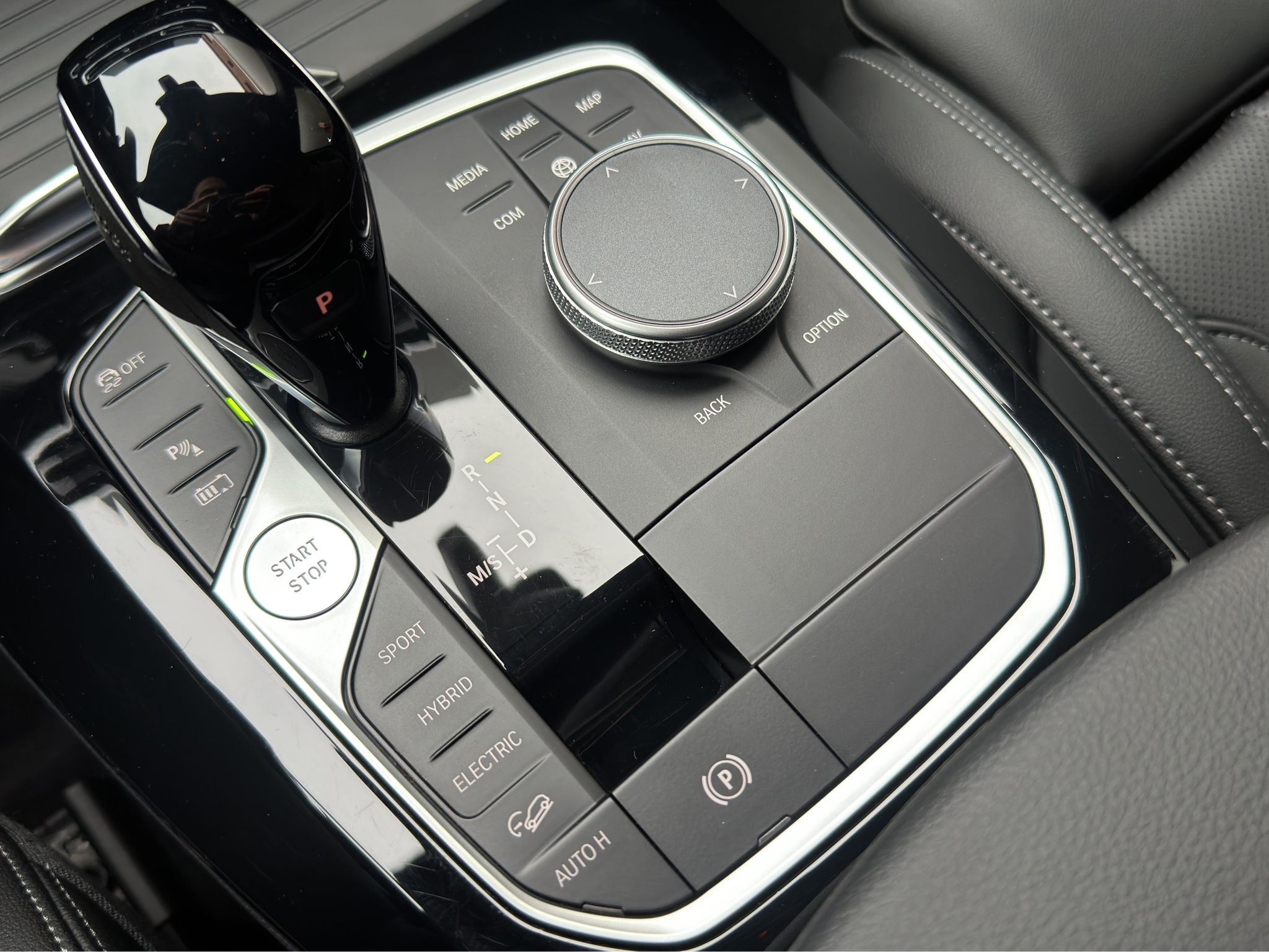 listing desktop thumbnail image 18