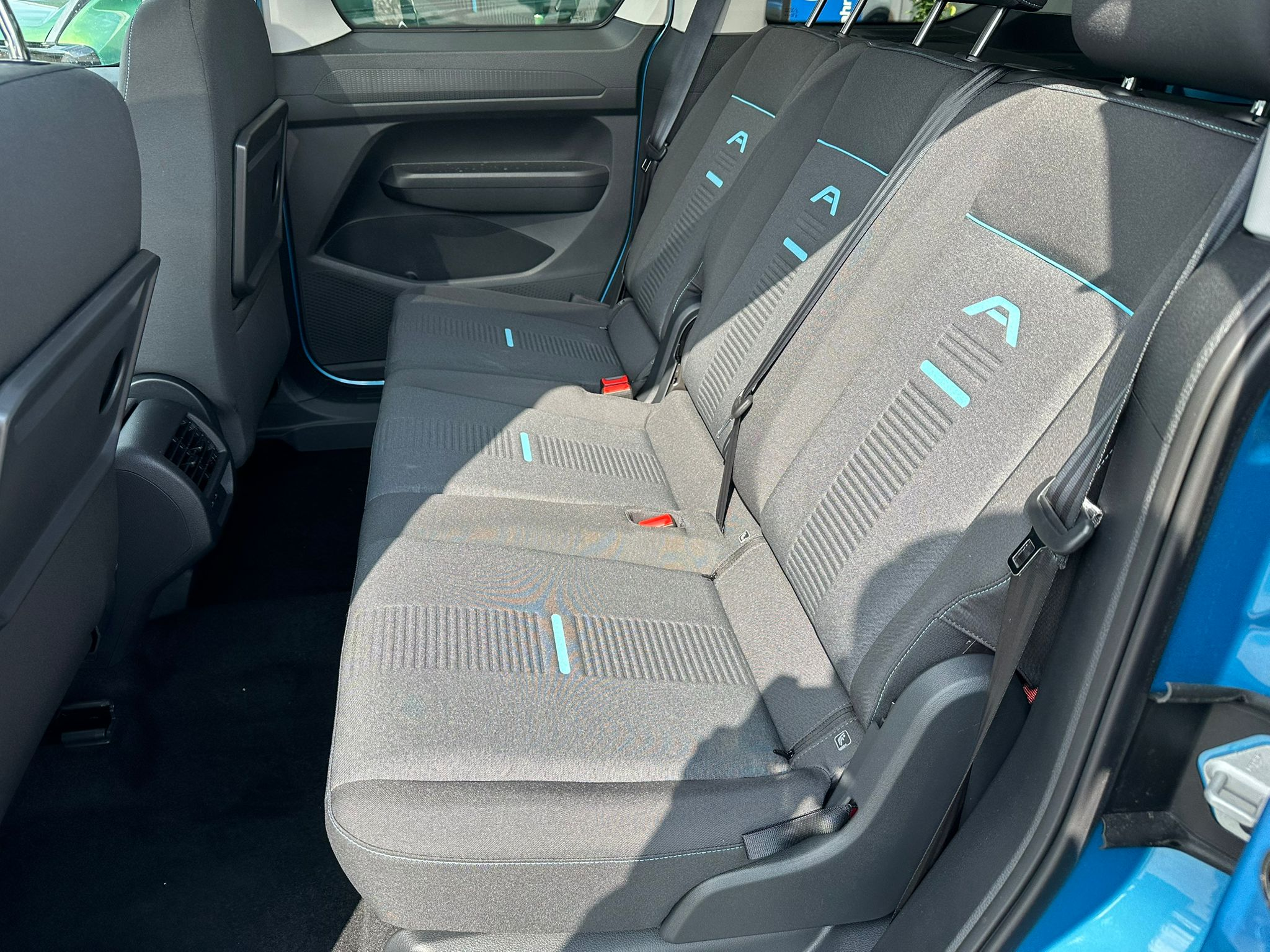 listing desktop thumbnail image 9