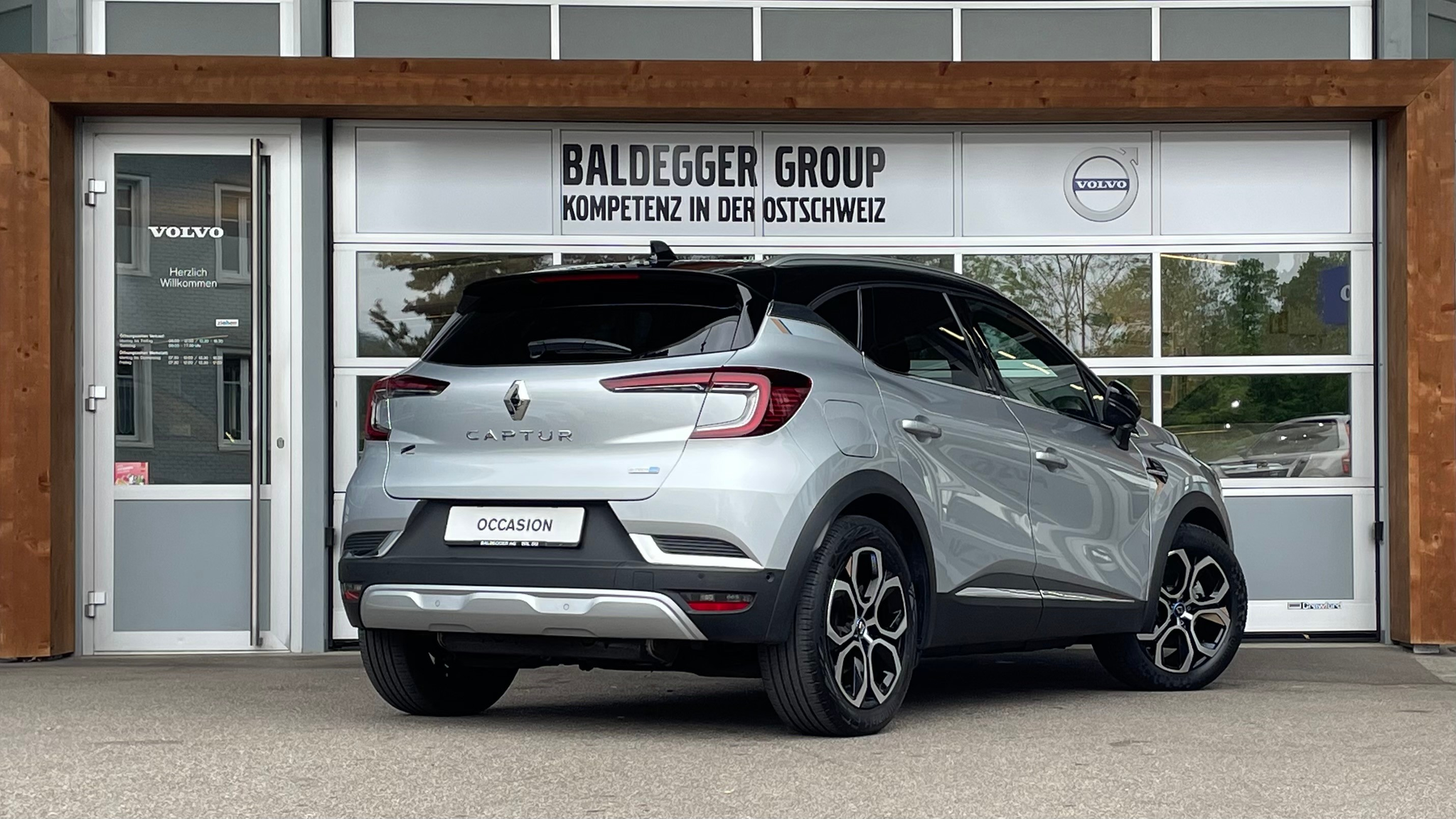 listing desktop thumbnail image 2