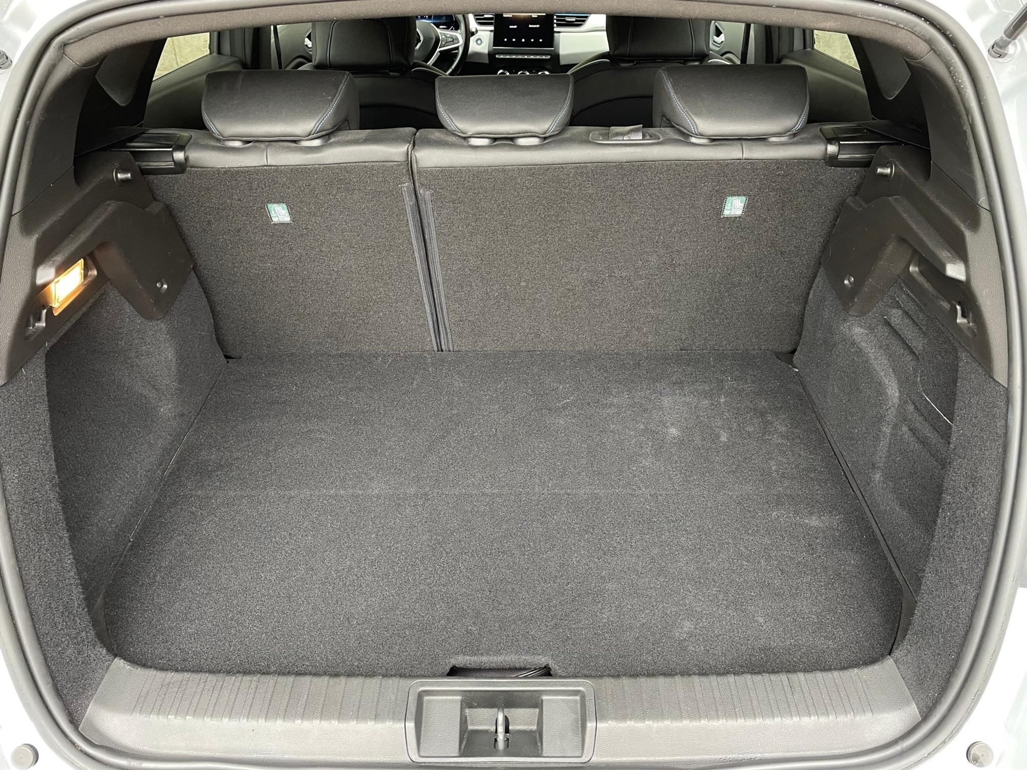 listing desktop thumbnail image 6