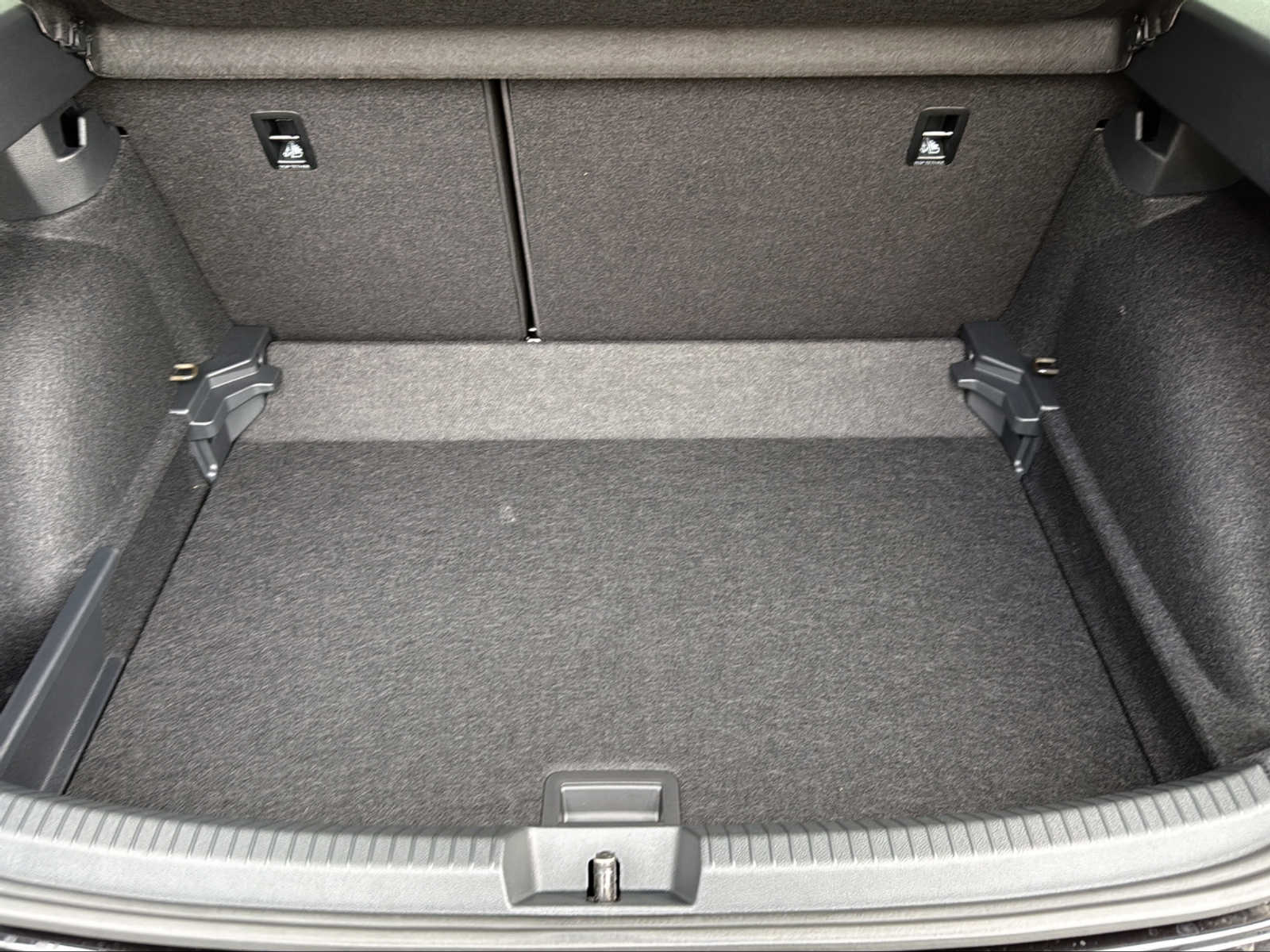 listing desktop thumbnail image 13