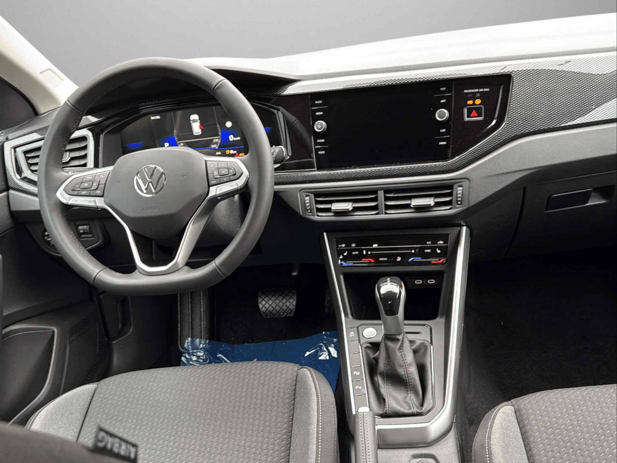 listing desktop thumbnail image 9