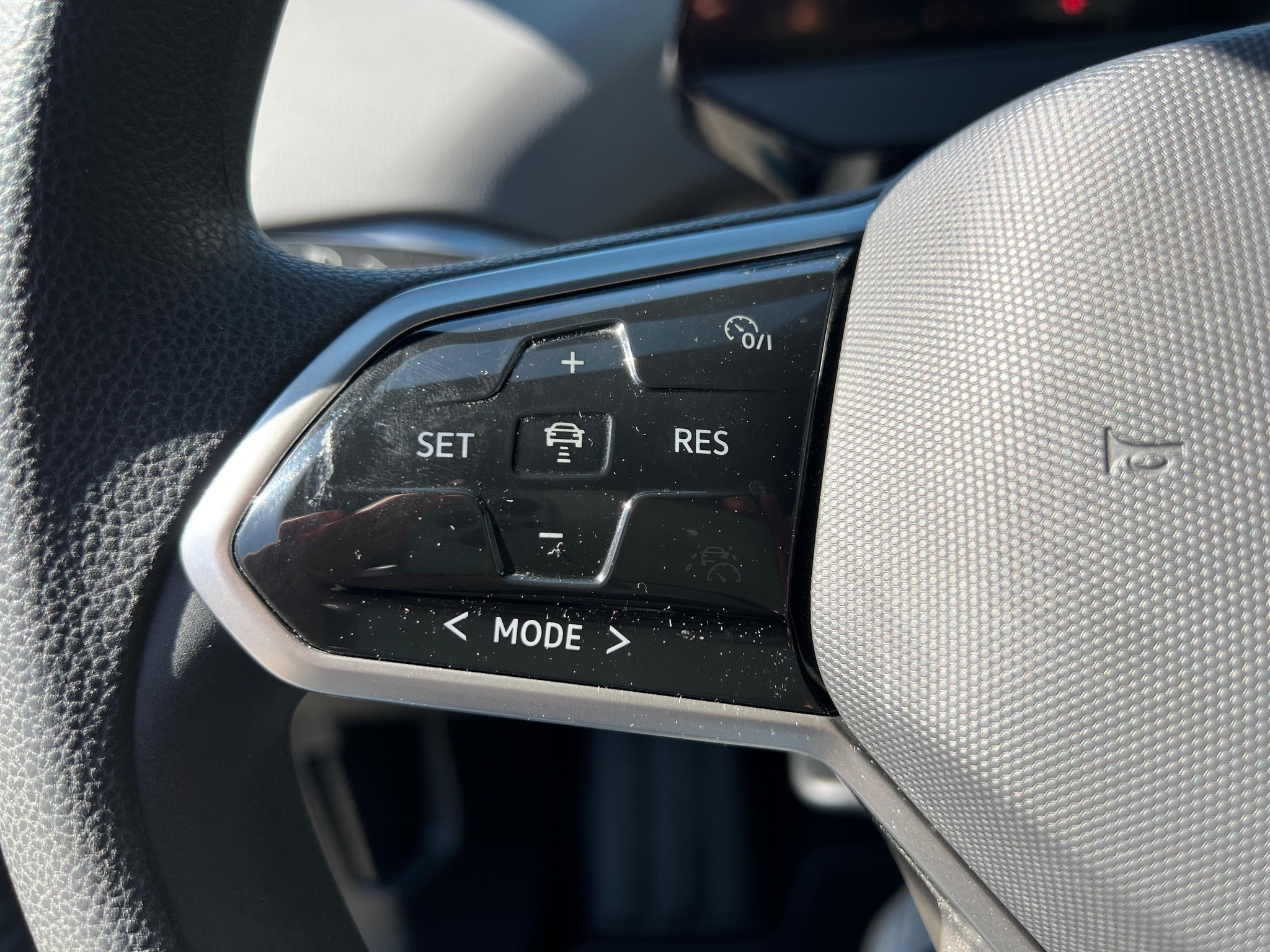 listing desktop thumbnail image 11