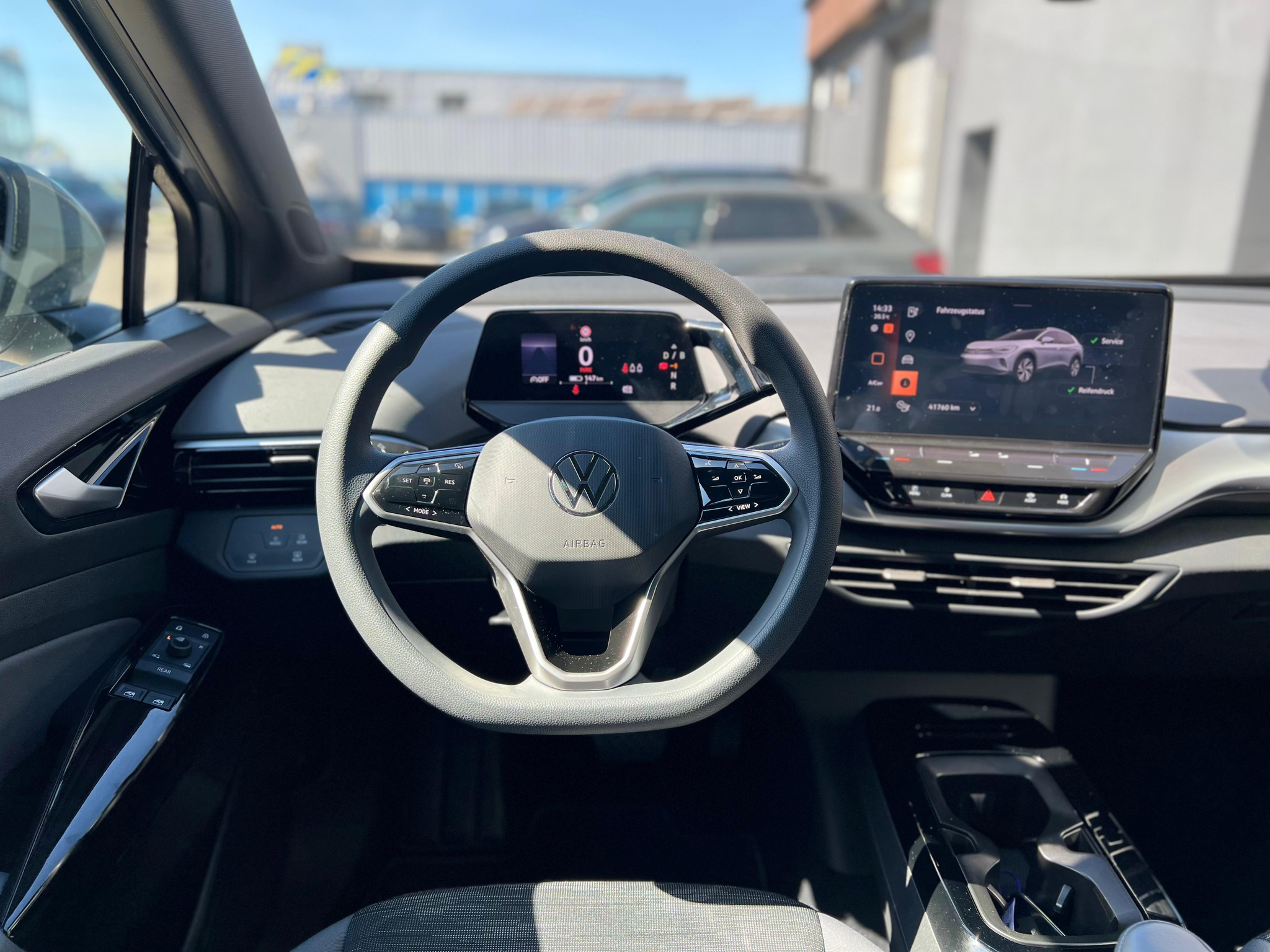 listing desktop thumbnail image 7