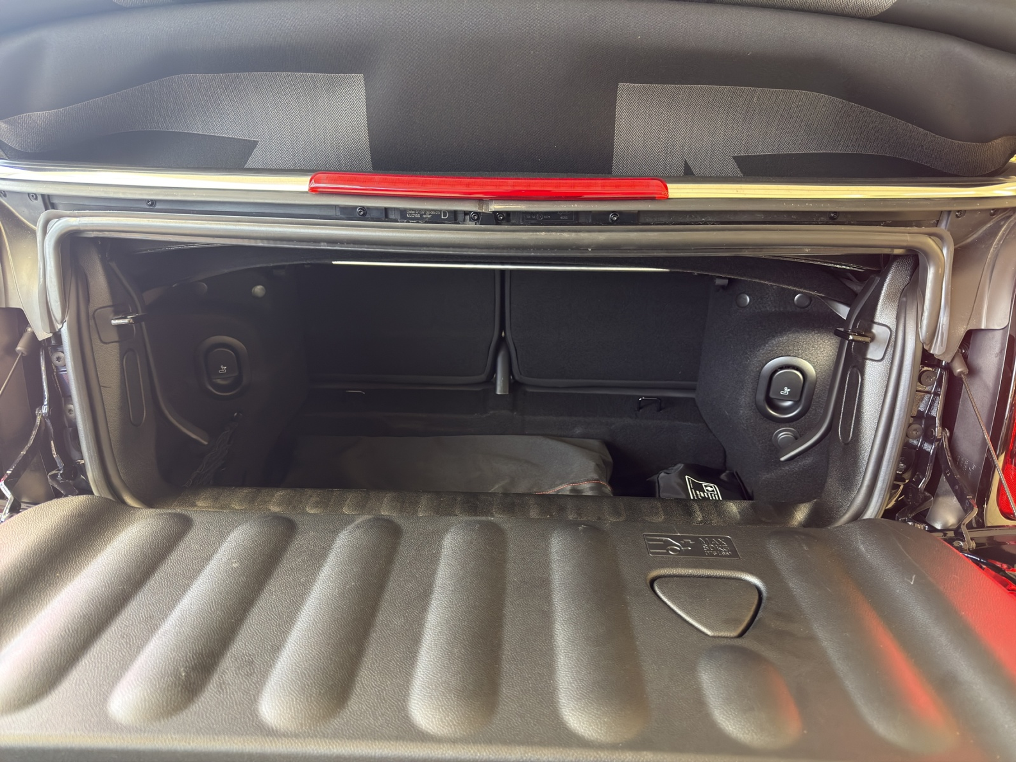 listing desktop thumbnail image 17