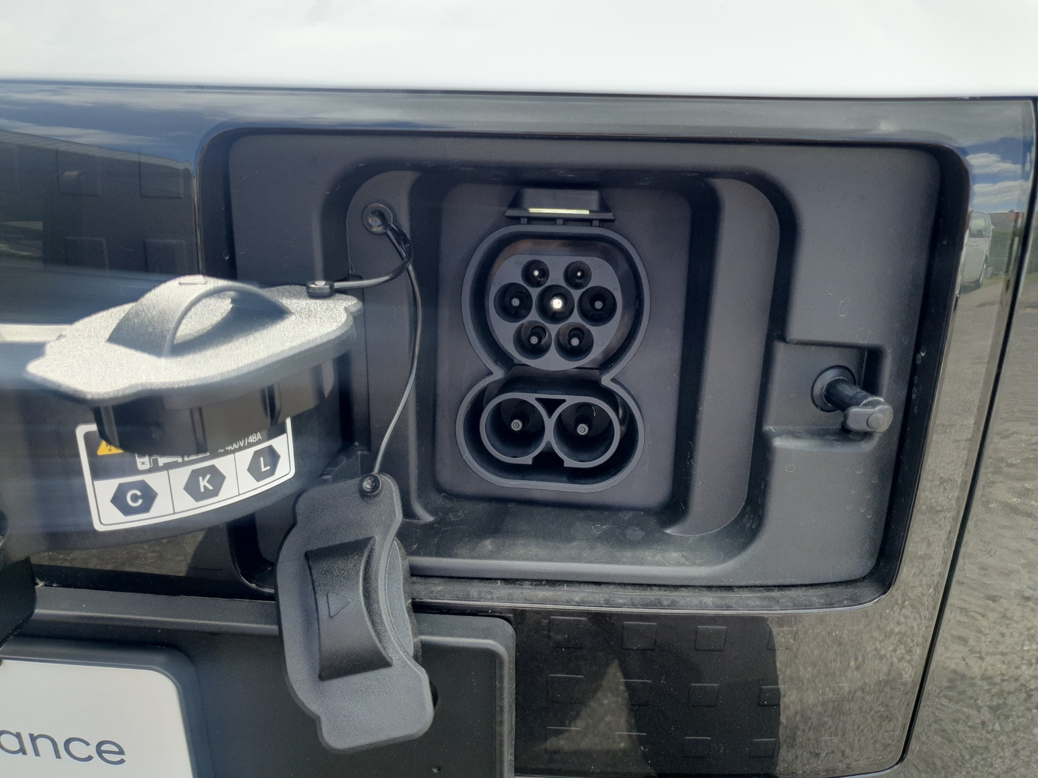 listing desktop thumbnail image 14