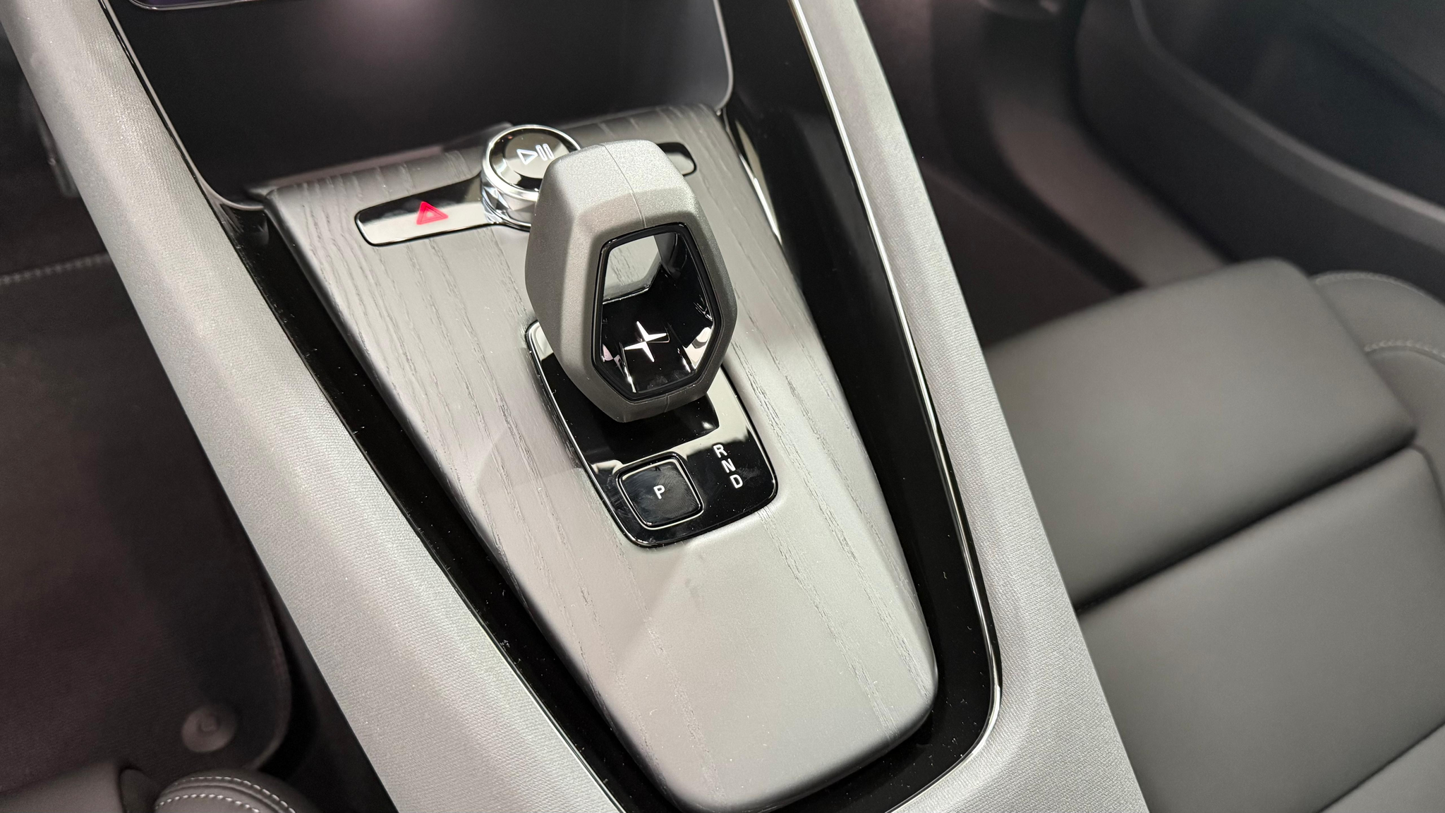 listing desktop thumbnail image 11