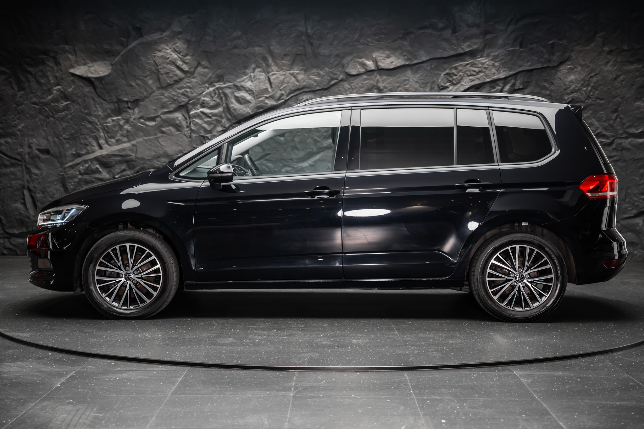 car-image-1