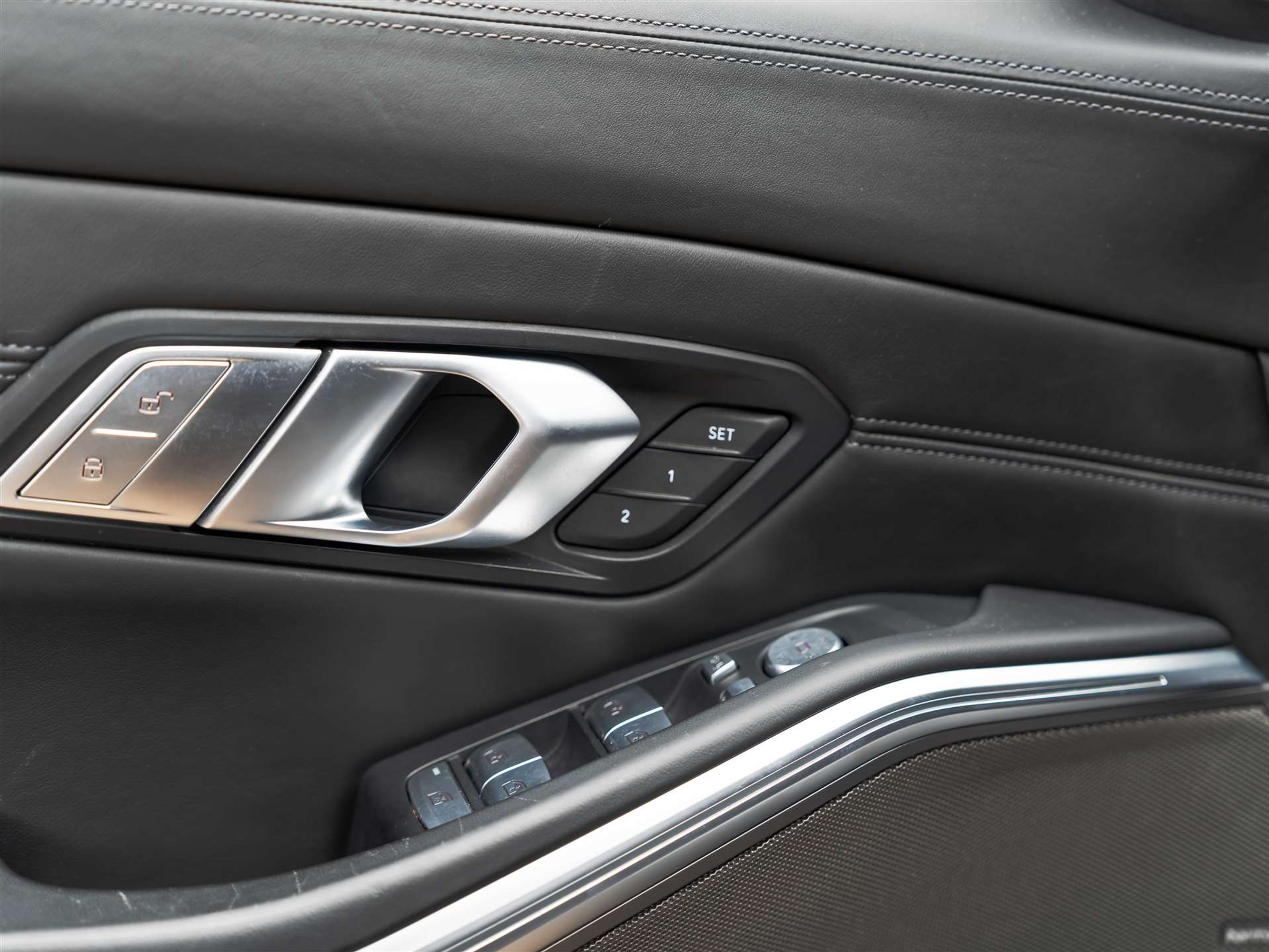 listing desktop thumbnail image 23