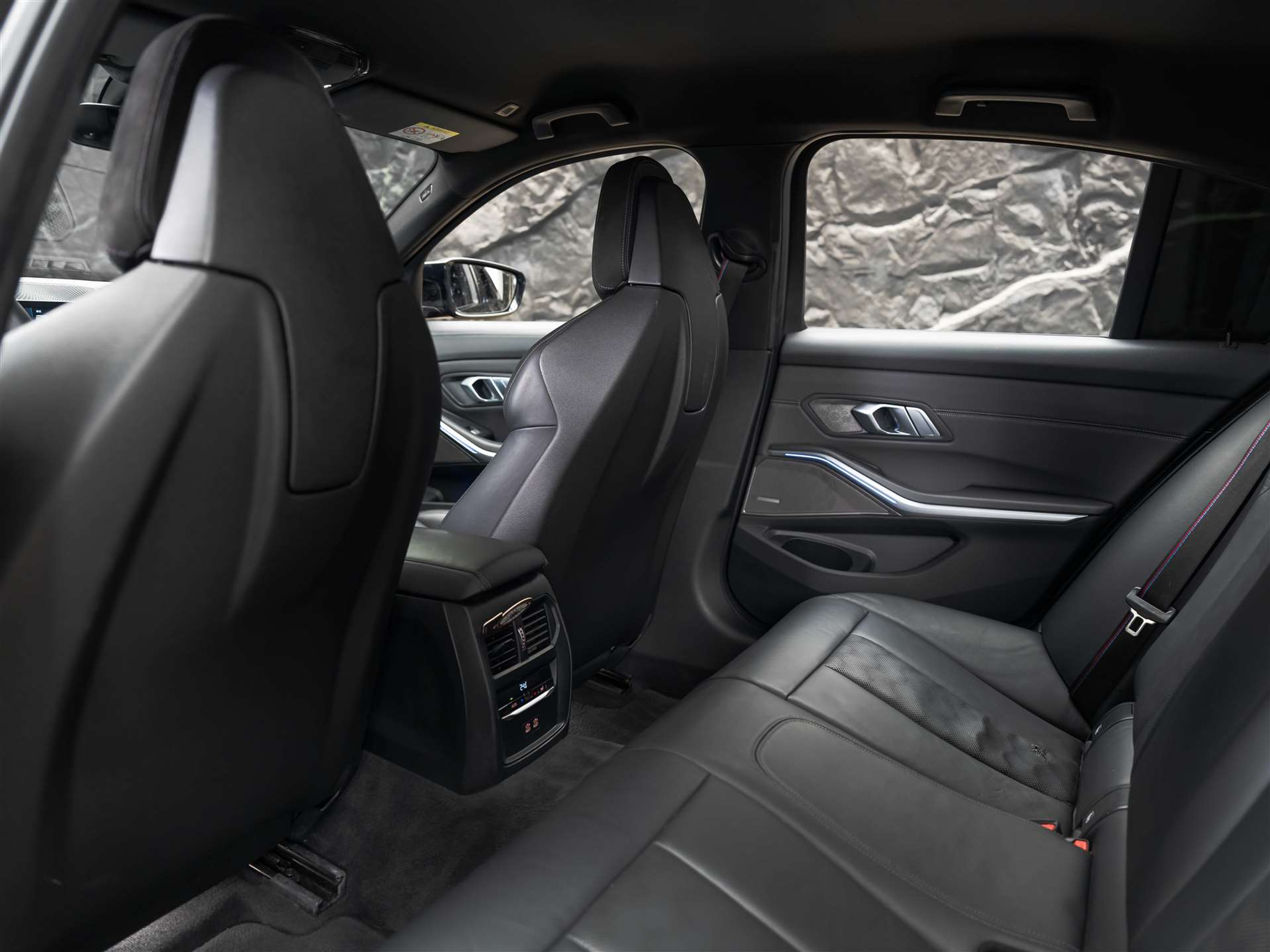 listing desktop thumbnail image 11