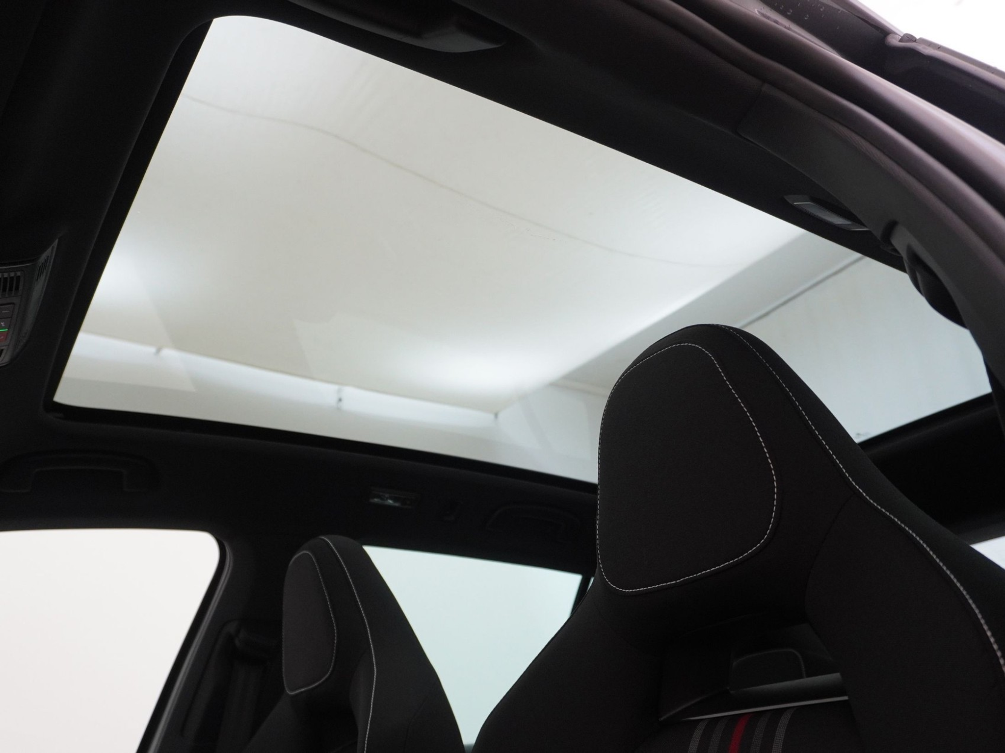 listing desktop thumbnail image 24