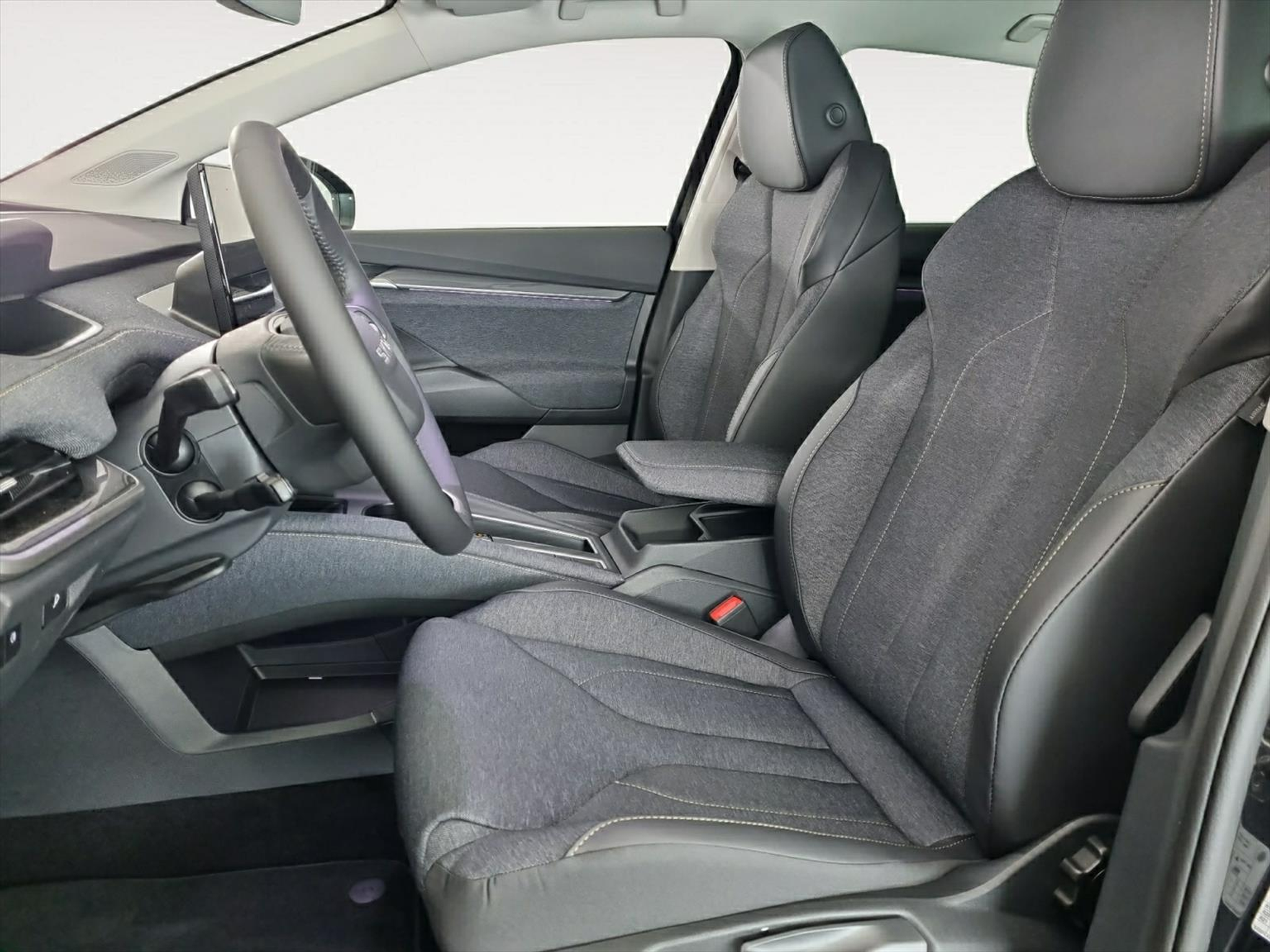 listing desktop thumbnail image 2