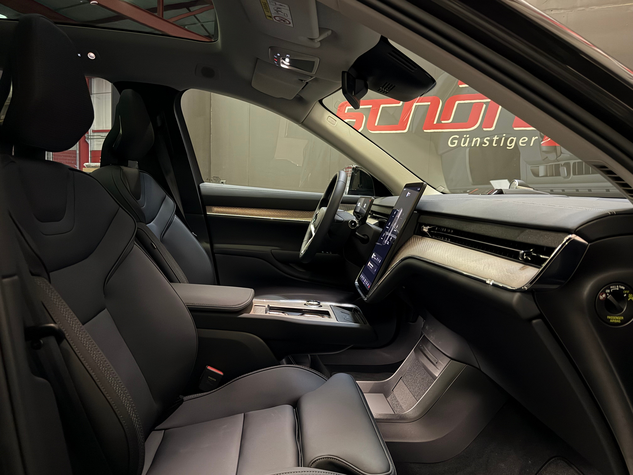 listing desktop thumbnail image 20