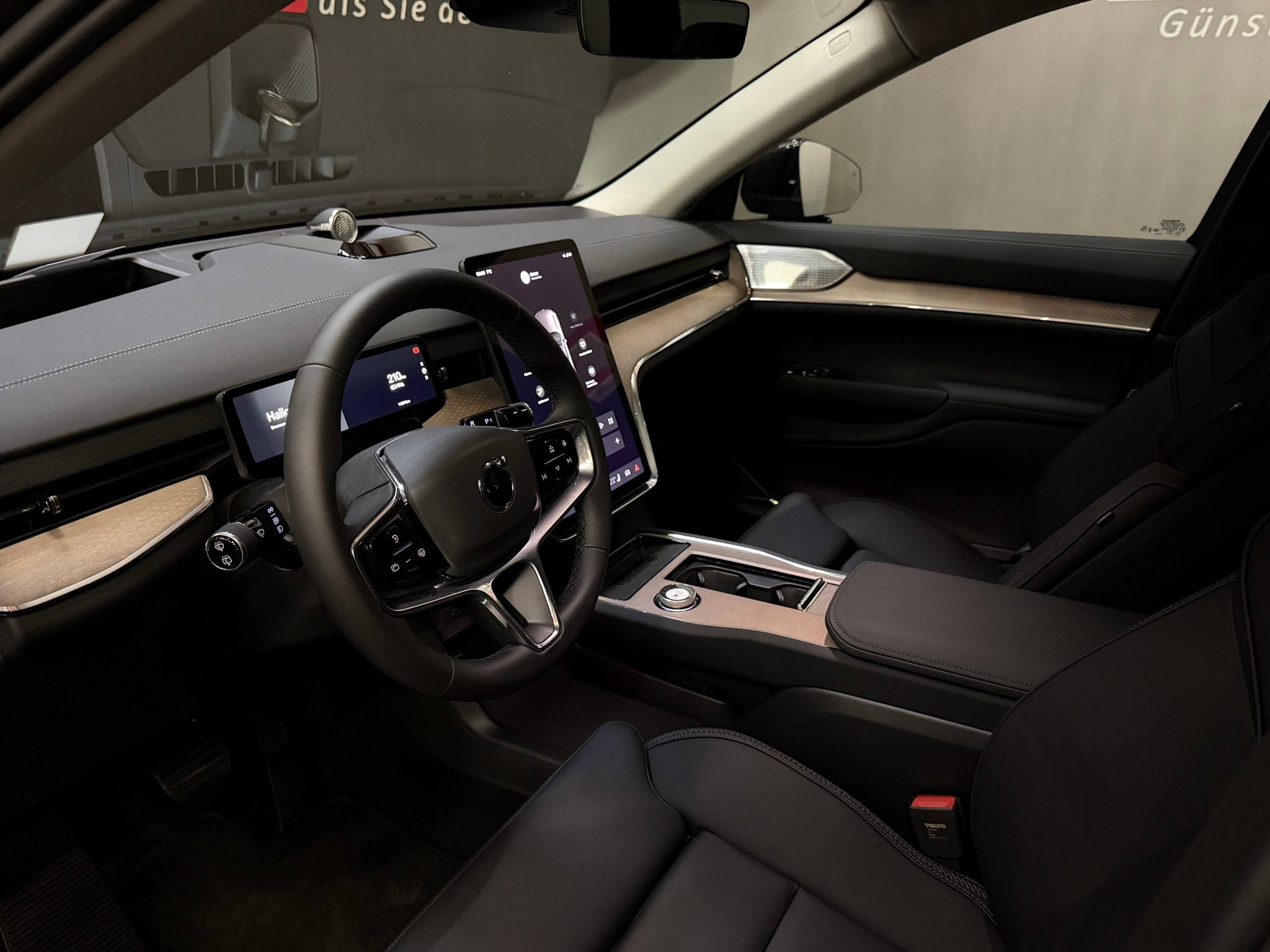 listing desktop thumbnail image 13