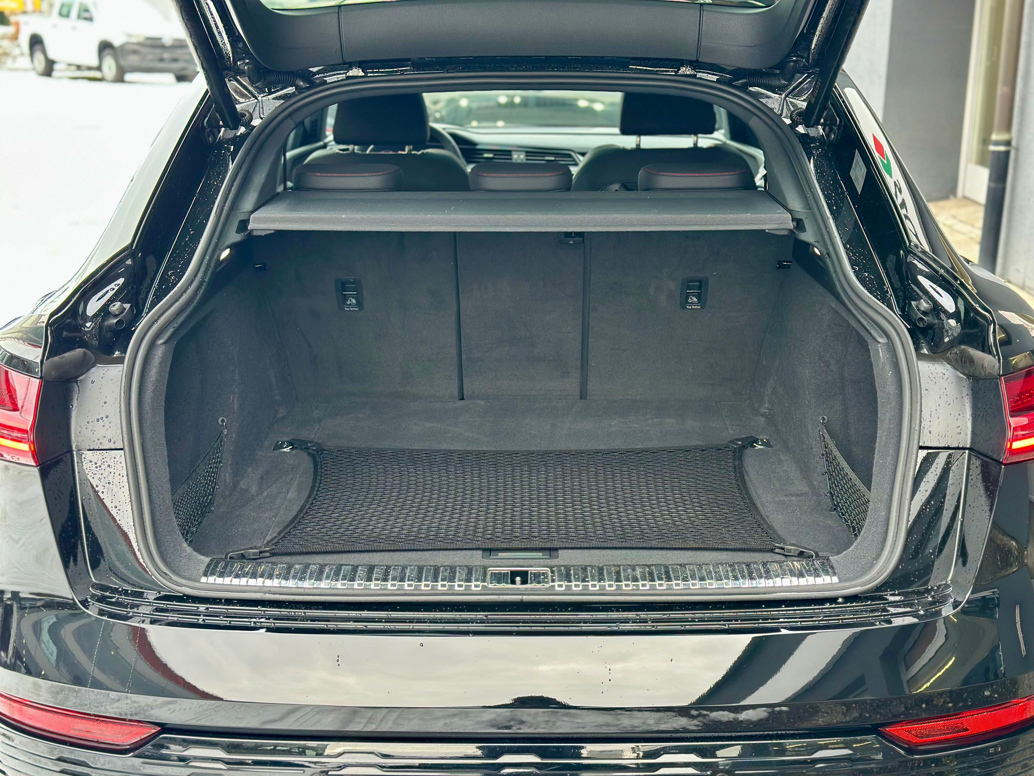 listing desktop thumbnail image 9