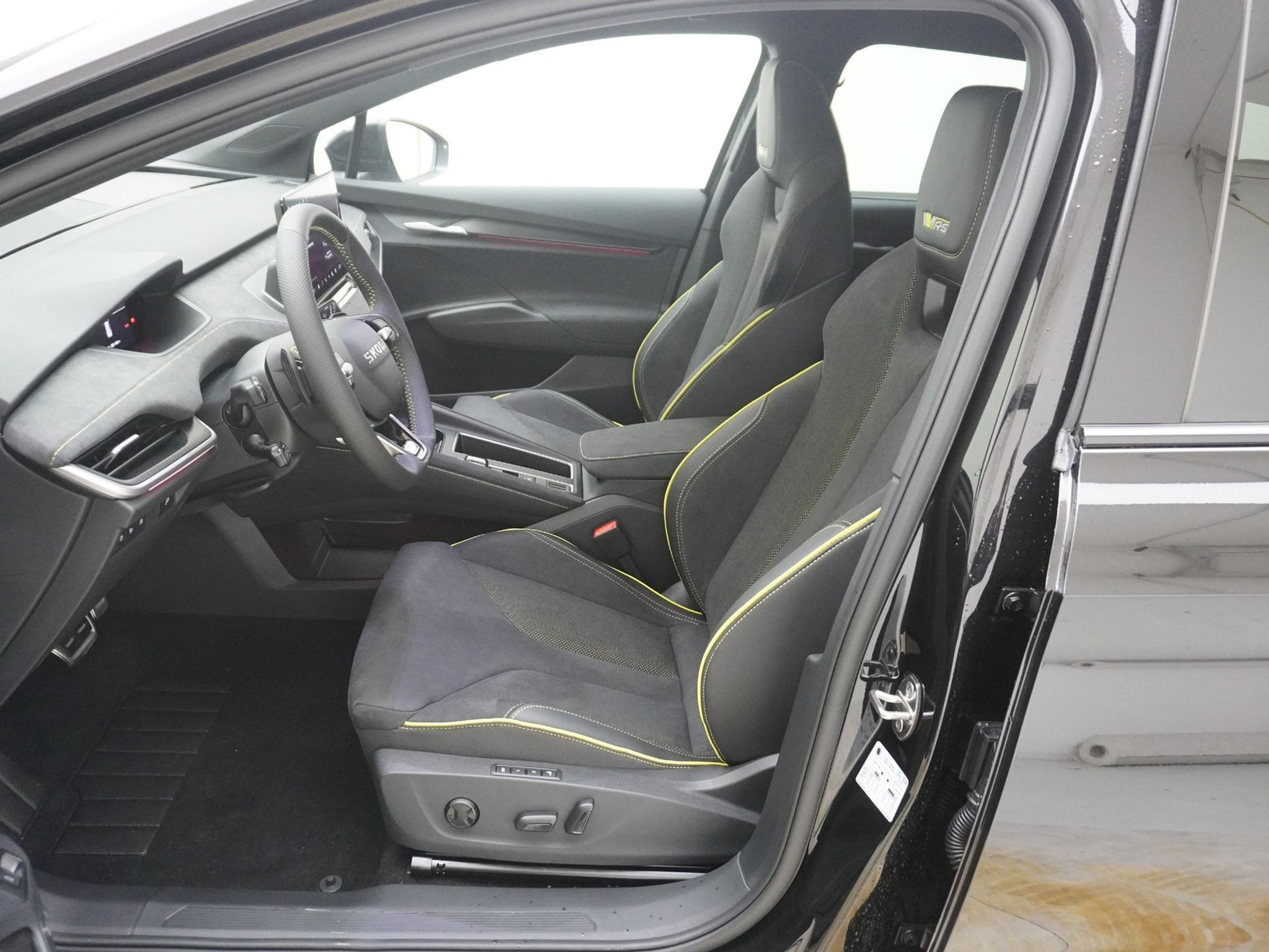 listing desktop thumbnail image 12