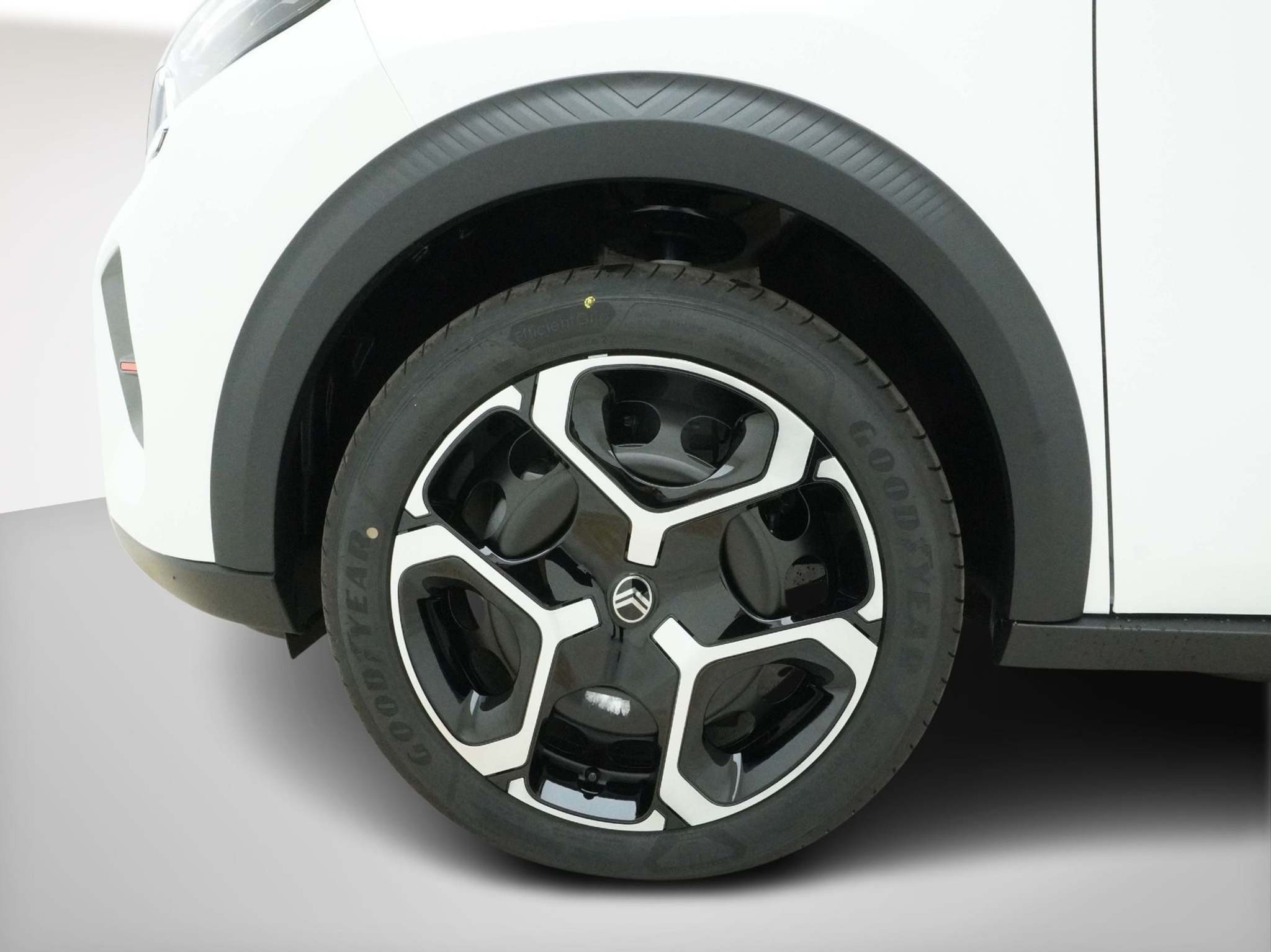 listing desktop thumbnail image 5