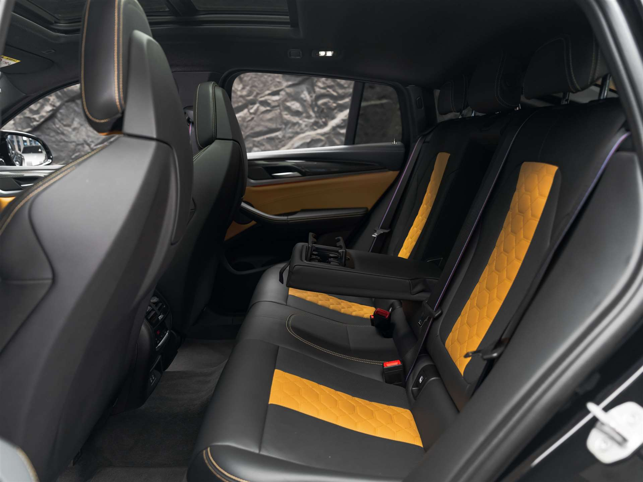 listing desktop thumbnail image 13