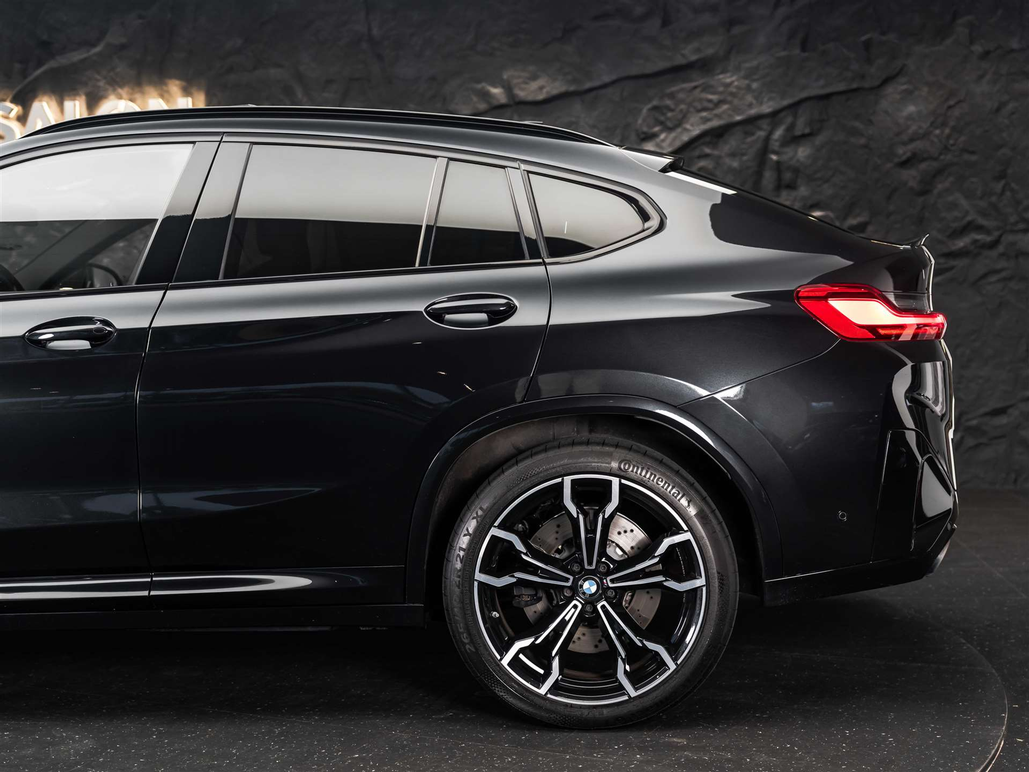 listing desktop thumbnail image 21