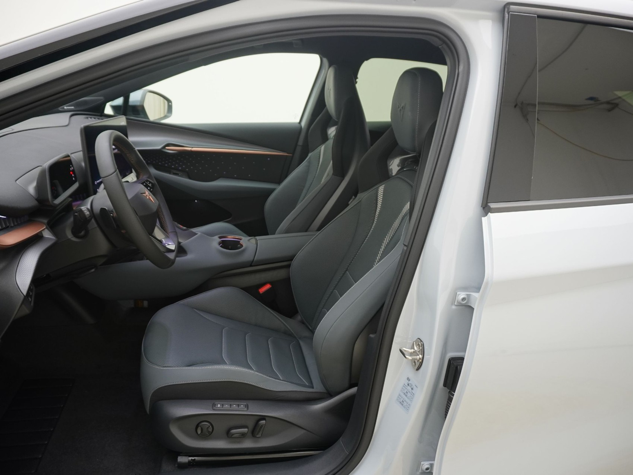 listing desktop thumbnail image 12