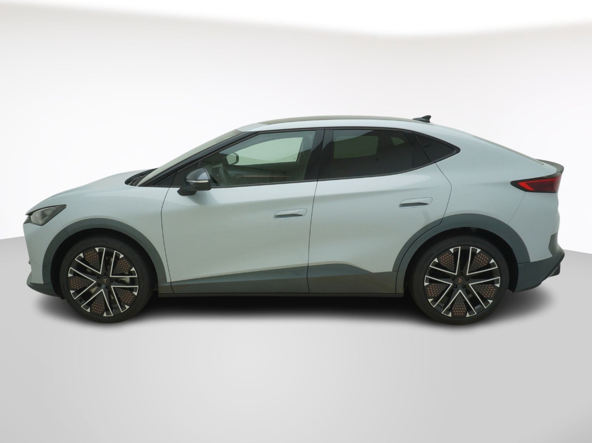 listing desktop thumbnail image 1