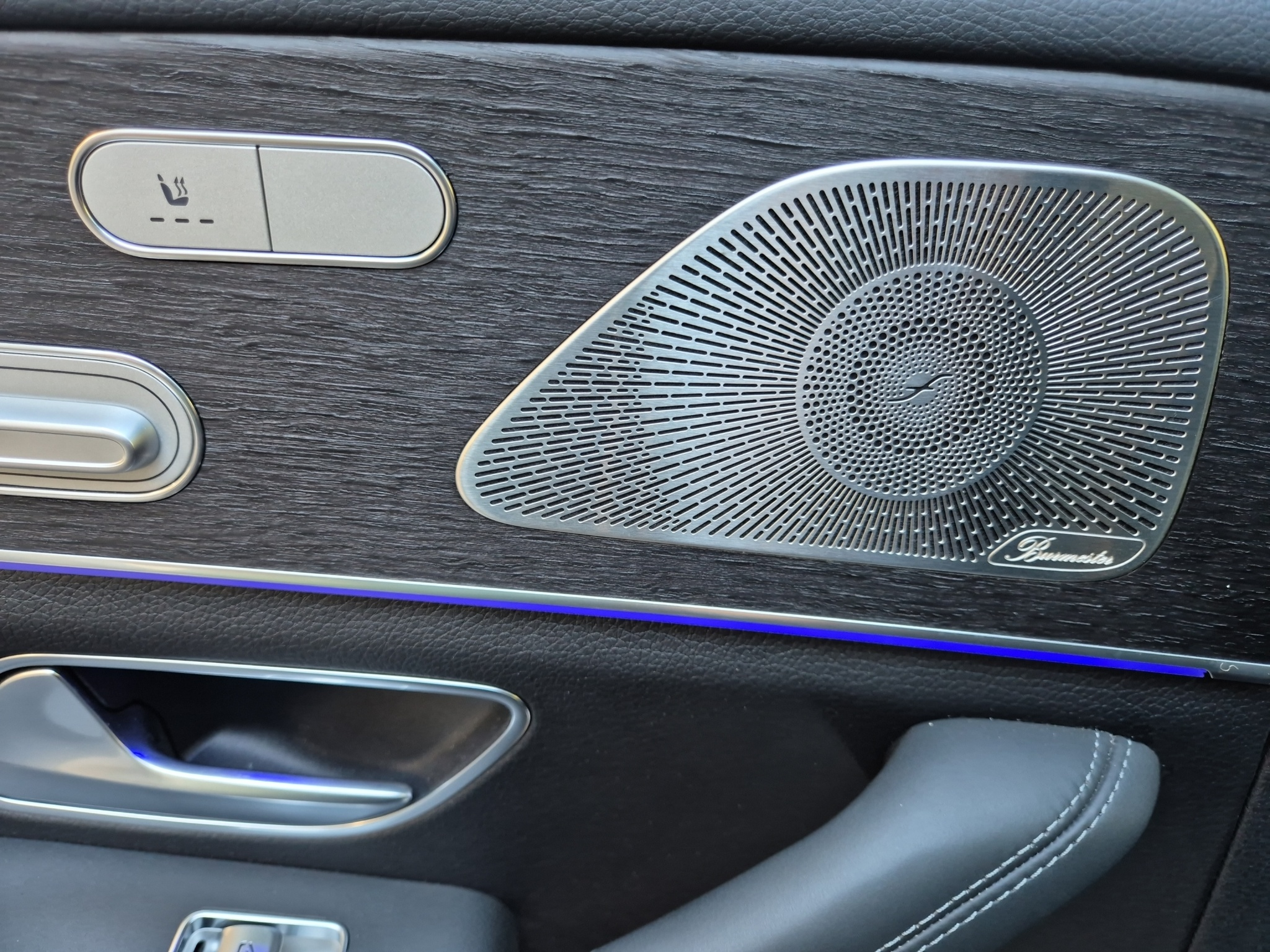 listing desktop thumbnail image 14