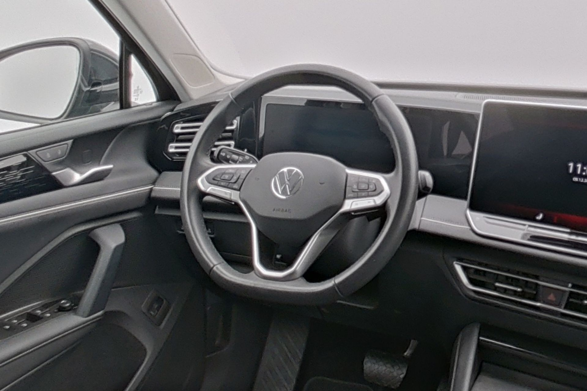 listing desktop thumbnail image 6