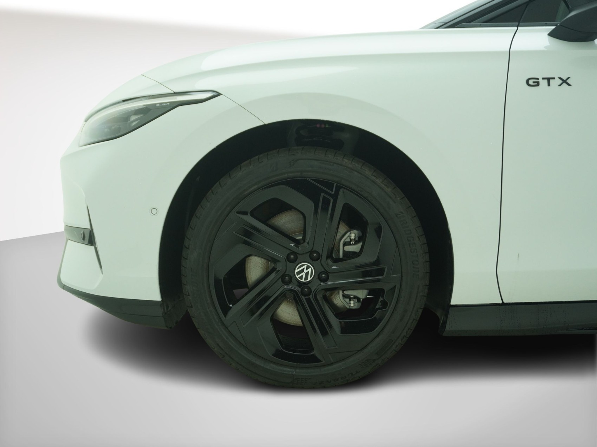 listing desktop thumbnail image 9