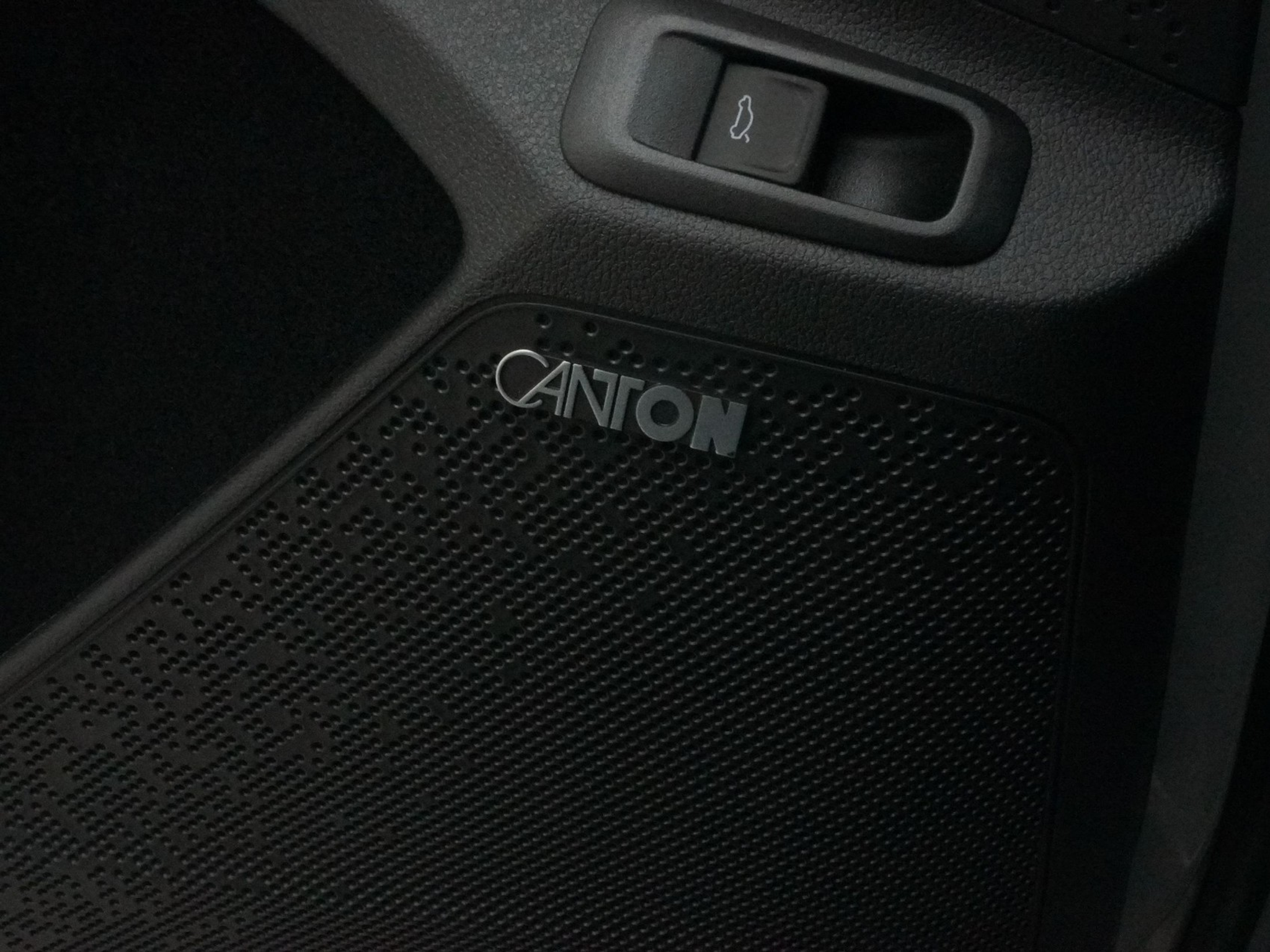 listing desktop thumbnail image 29