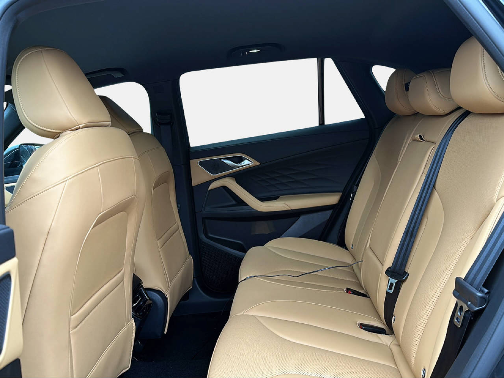 listing desktop thumbnail image 13