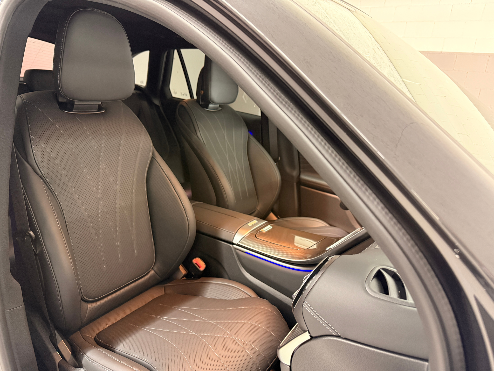 listing desktop thumbnail image 9