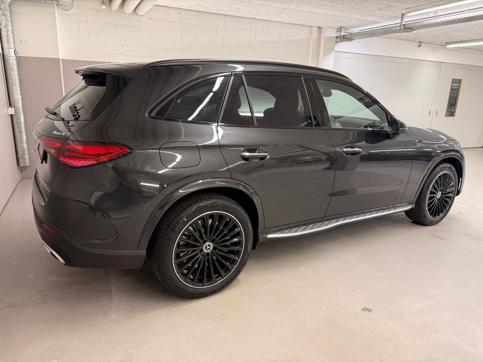 listing desktop thumbnail image 3