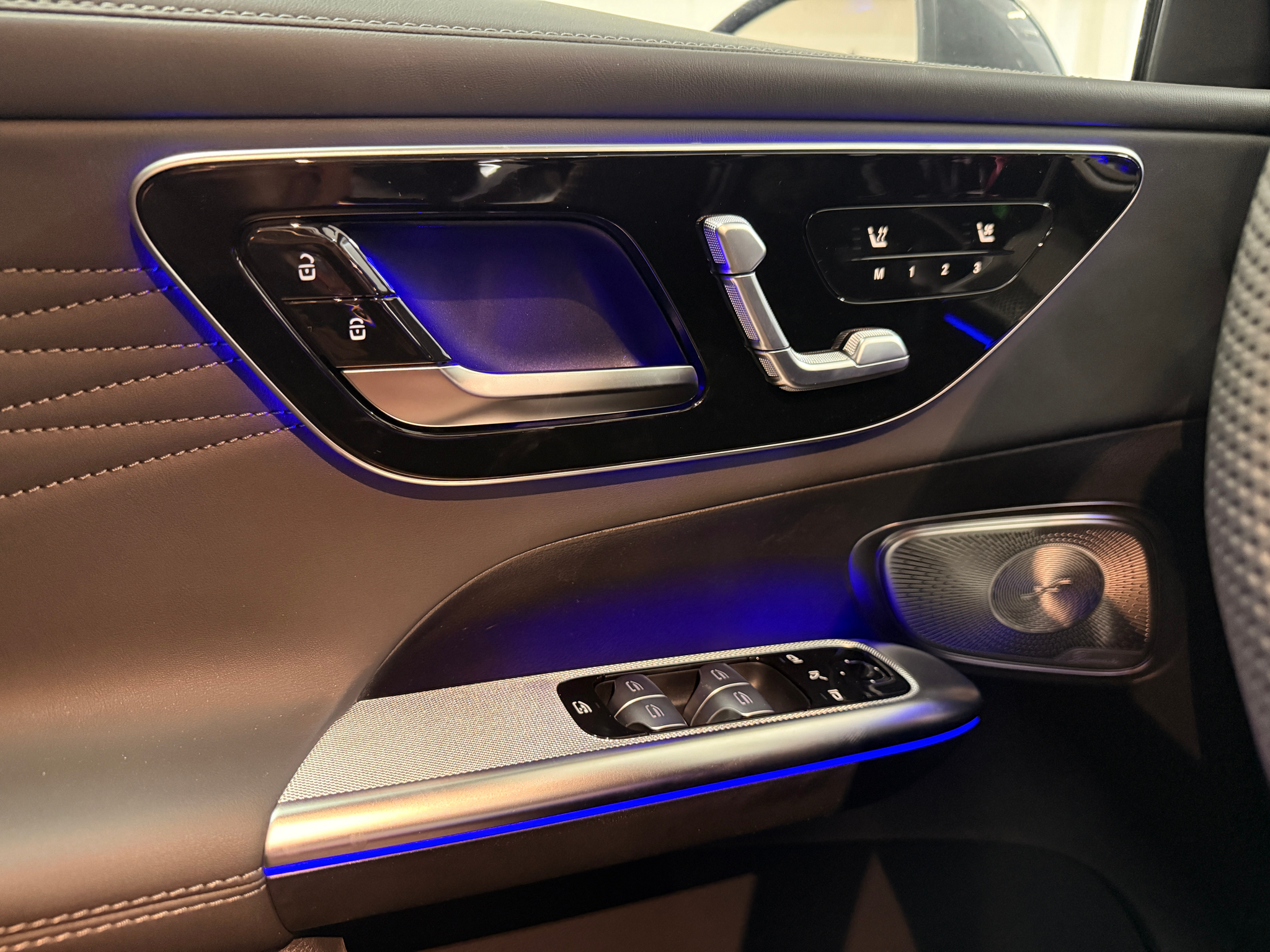 listing desktop thumbnail image 14