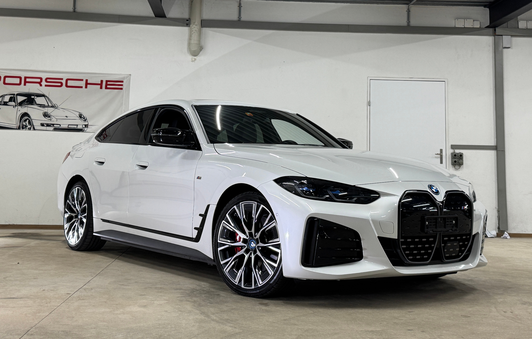 listing desktop thumbnail image 2